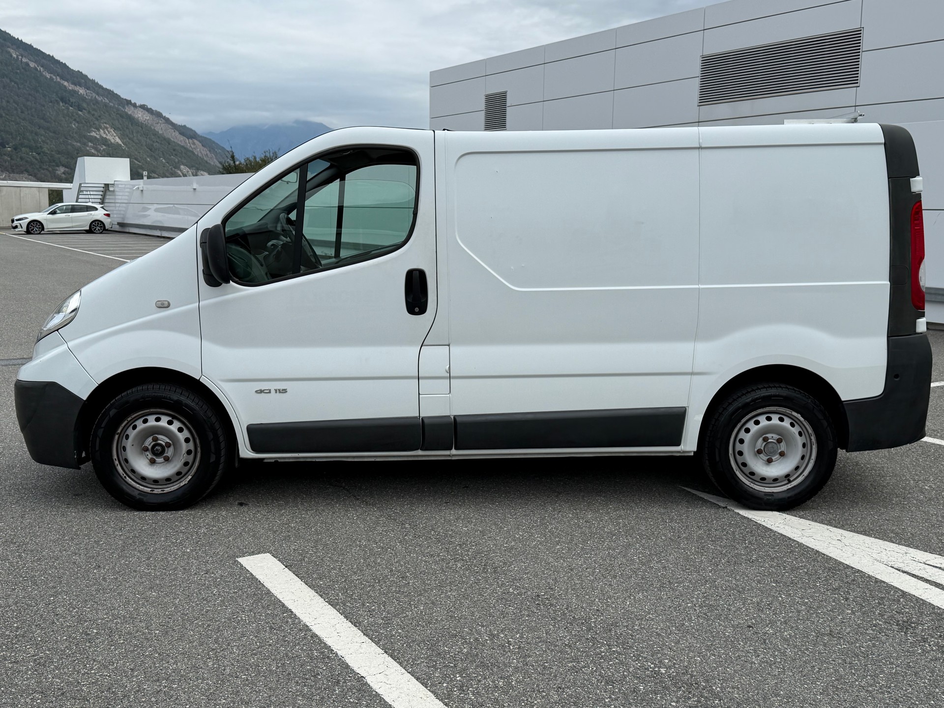 NISSAN Primastar 2.0dCi 115 Comfort 2.9t-image-2