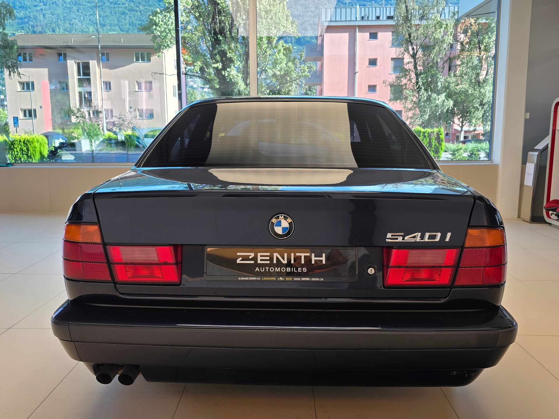 BMW 540i V8 - Boîte manuelle-image-5