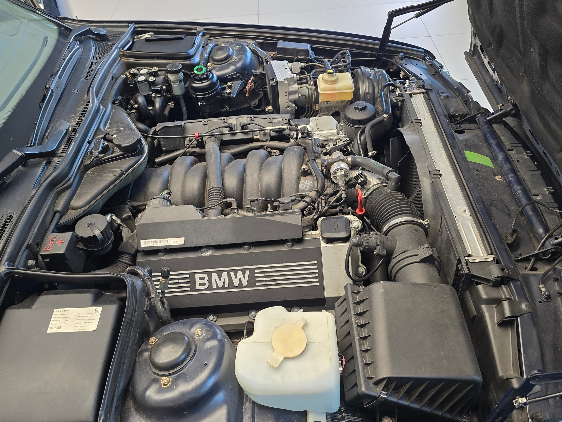 BMW 540i V8 - Boîte manuelle-image-15