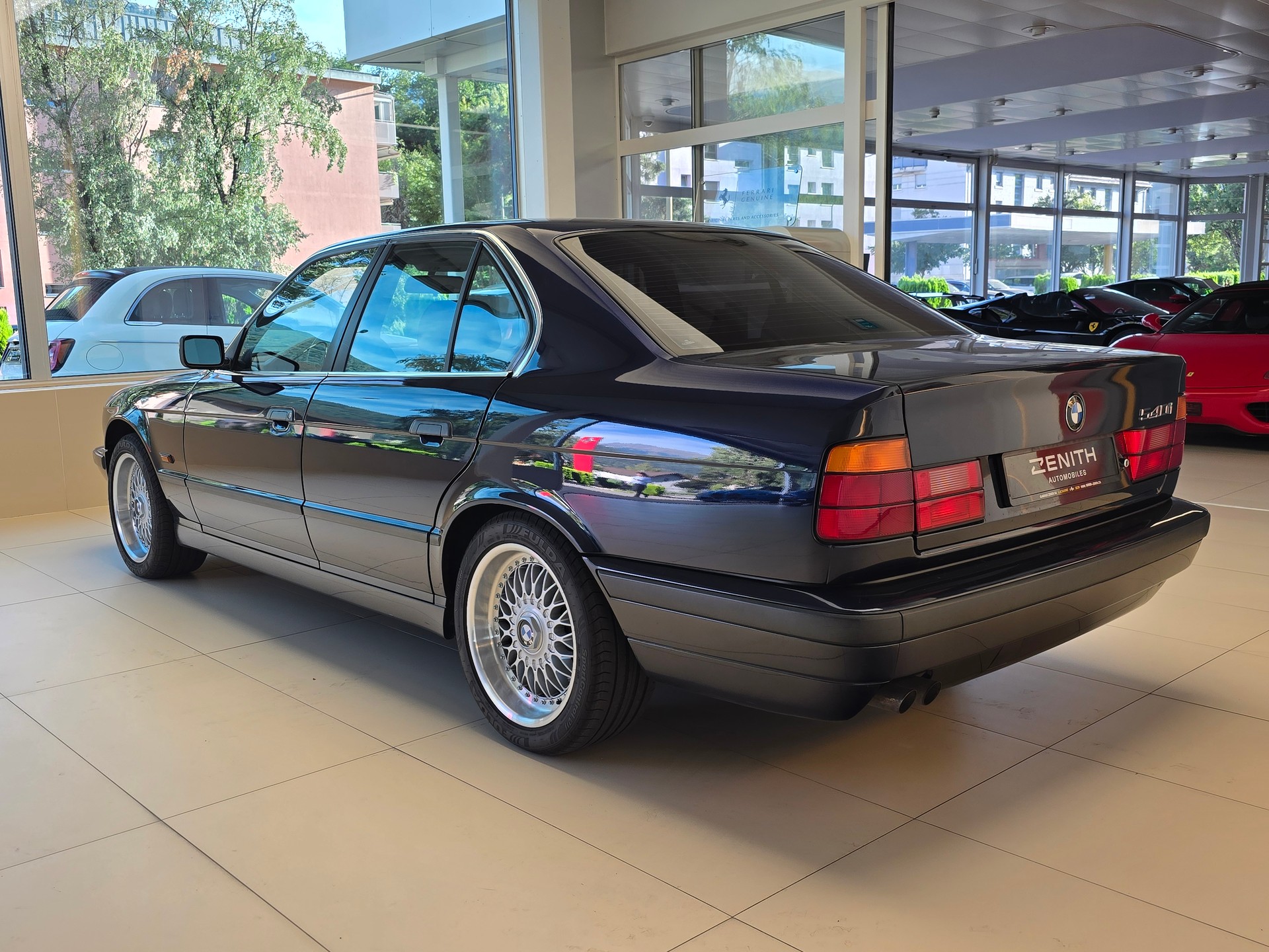 BMW 540i V8 - Boîte manuelle-image-6