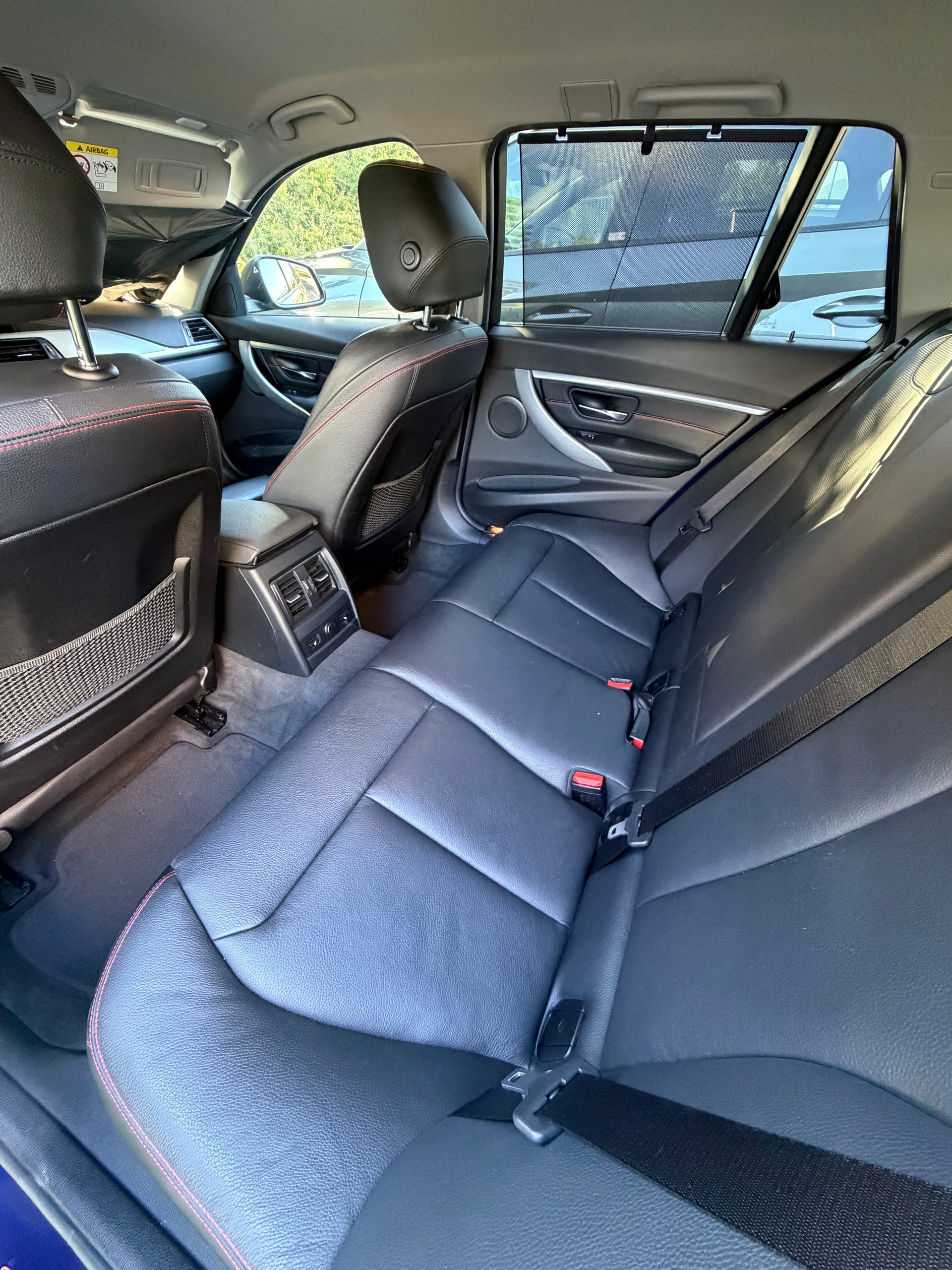 BMW 320d xDrive-image-4