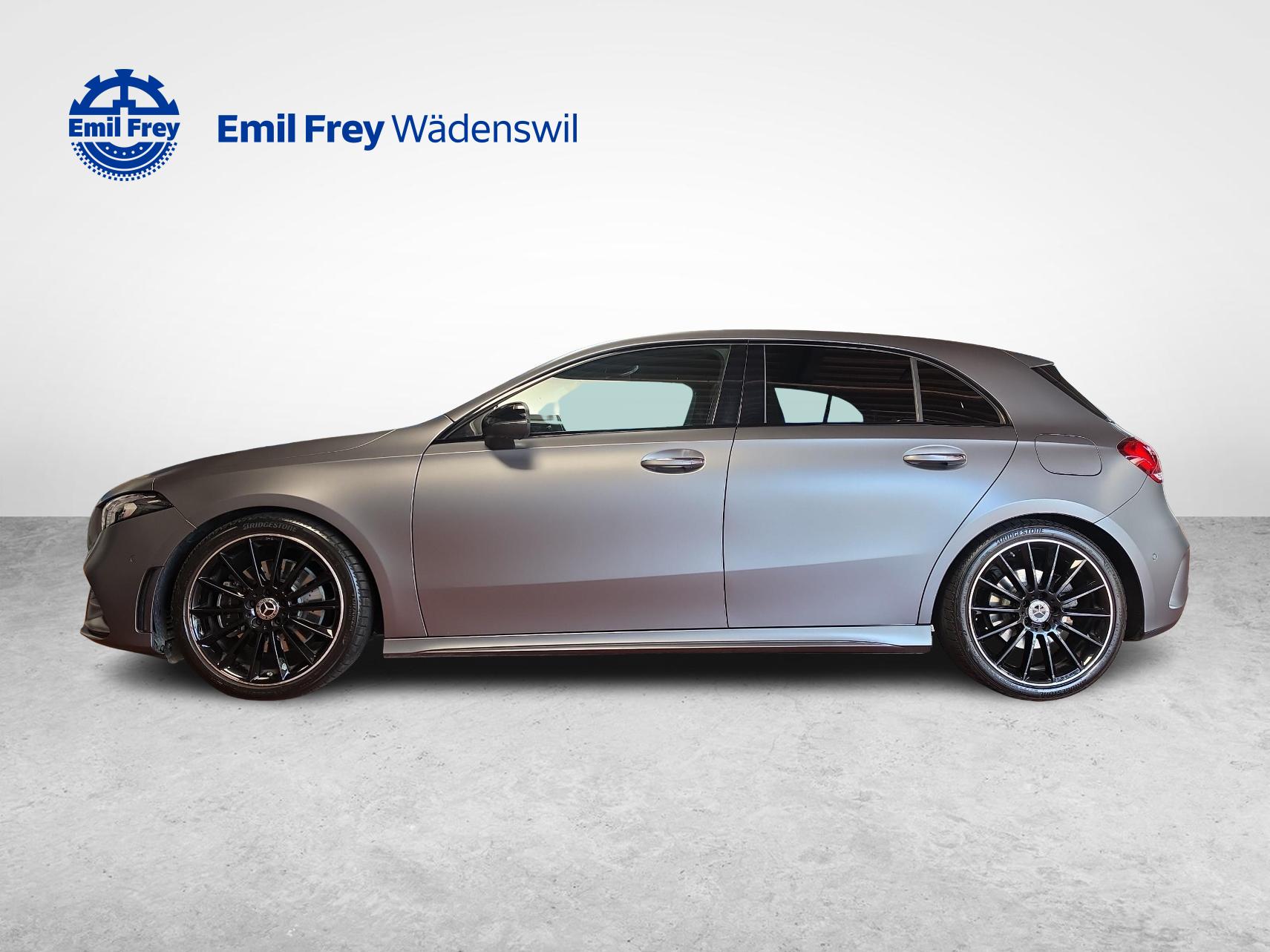 MERCEDES-BENZ A 220 4MATIC AMG Line-image-1