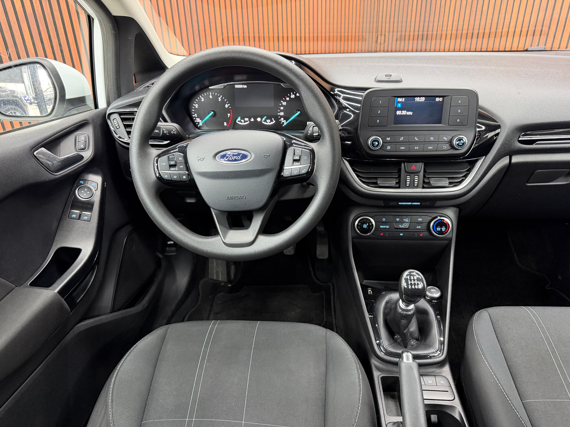 FORD Fiesta 1.0 SCTi Business-image-13