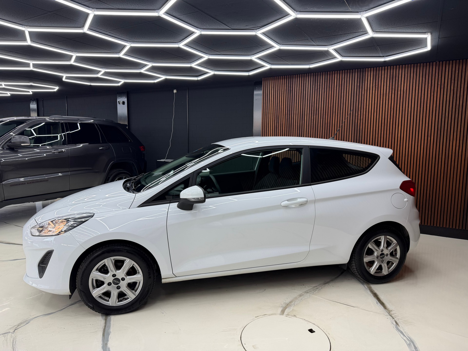 FORD Fiesta 1.0 SCTi Business-image-4