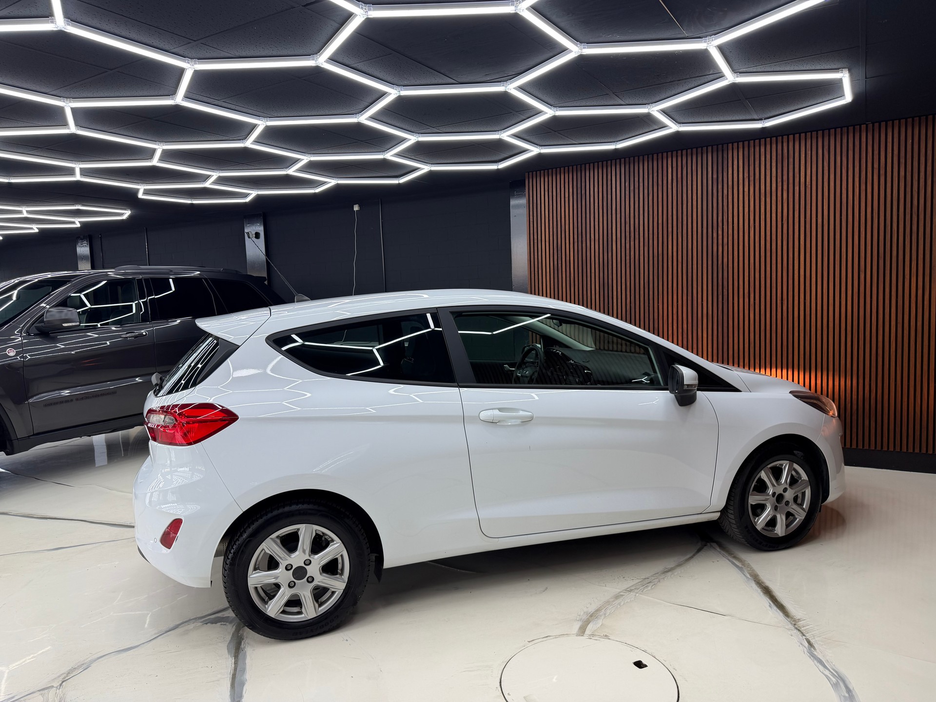 FORD Fiesta 1.0 SCTi Business-image-5