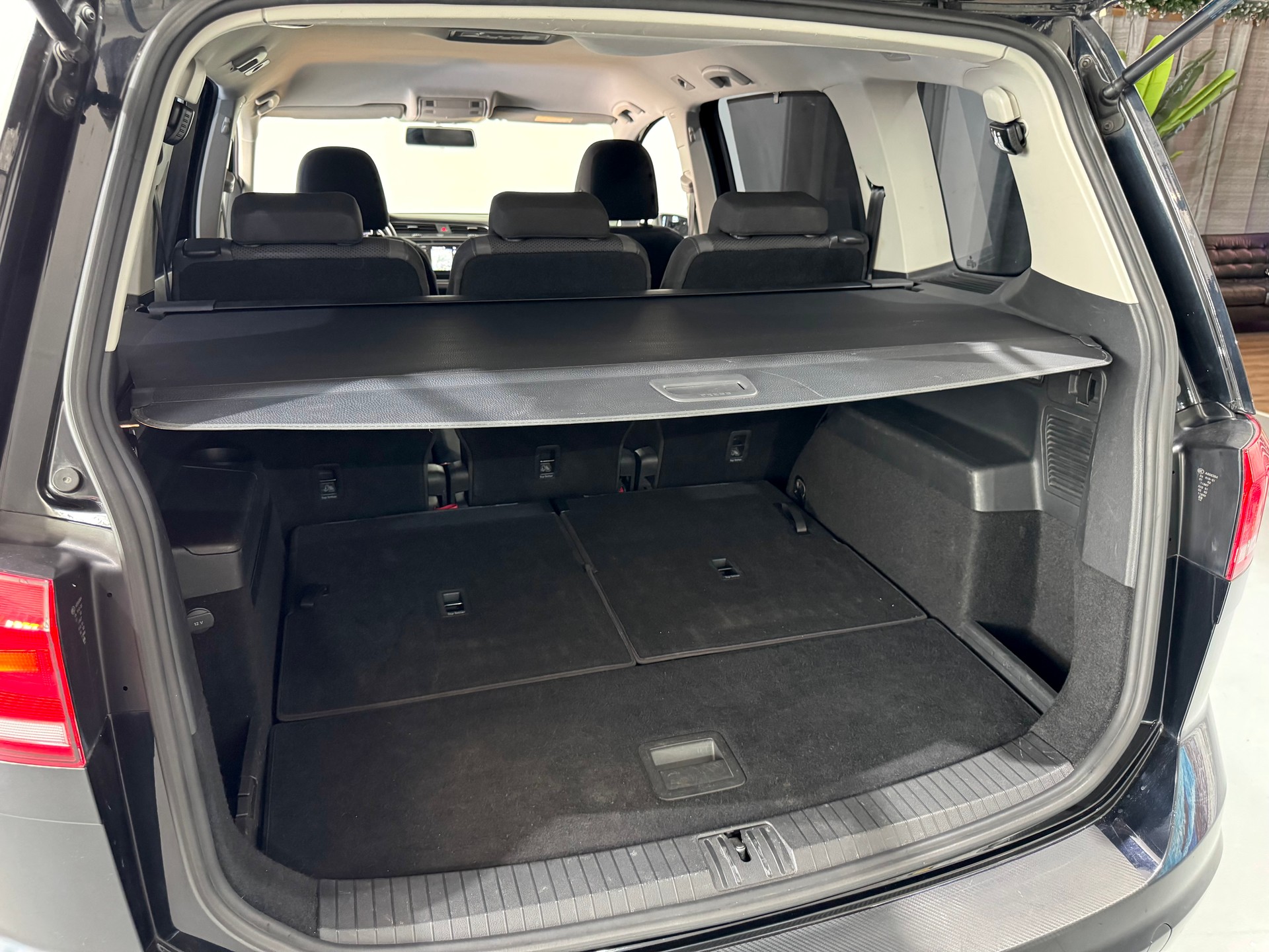 VW Touran 1.4 TSI BMT Comfortline DSG **7 Plätzer**-image-15