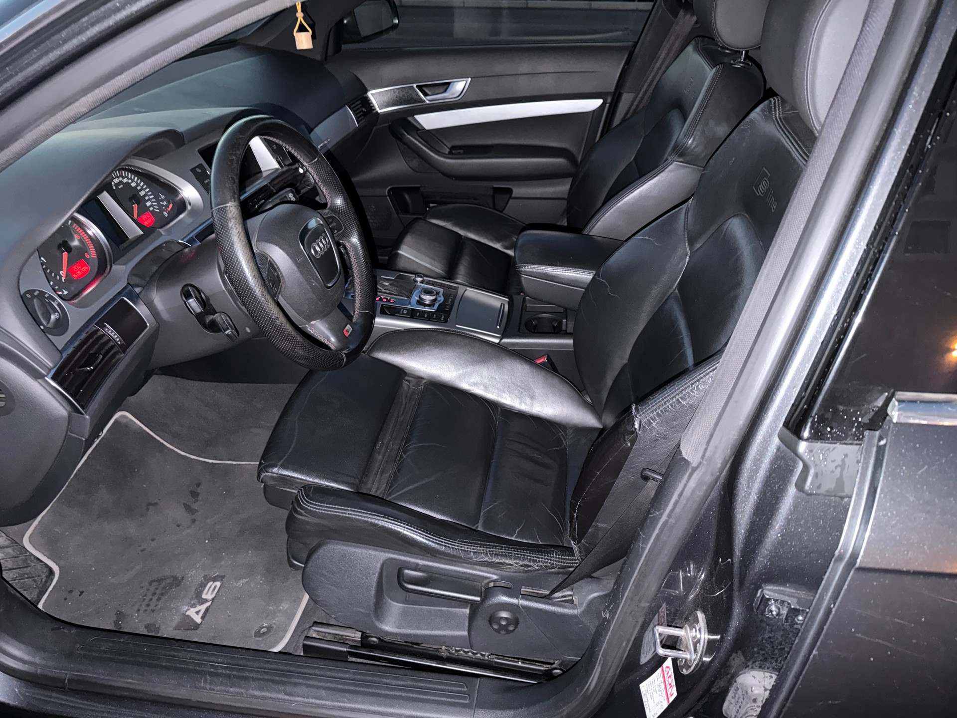 AUDI A6 Avant 3.0 V6 TDI quattro-image-9