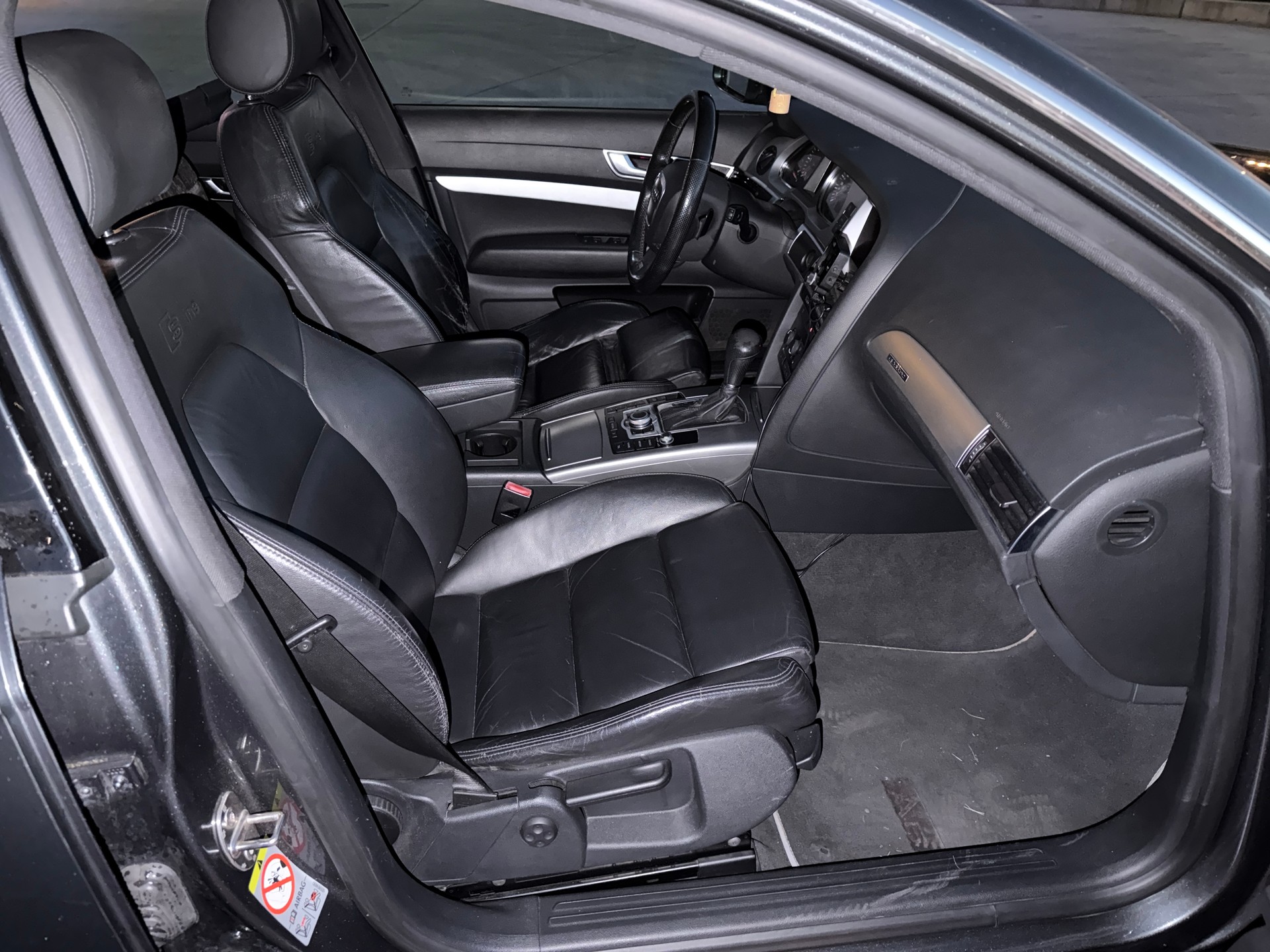 AUDI A6 Avant 3.0 V6 TDI quattro-image-8