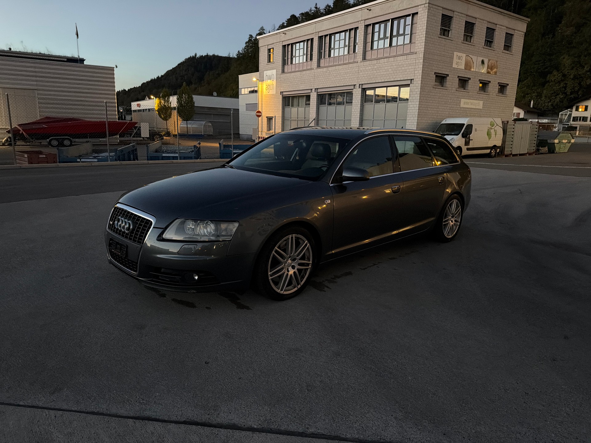 AUDI A6 Avant 3.0 V6 TDI quattro-image-0