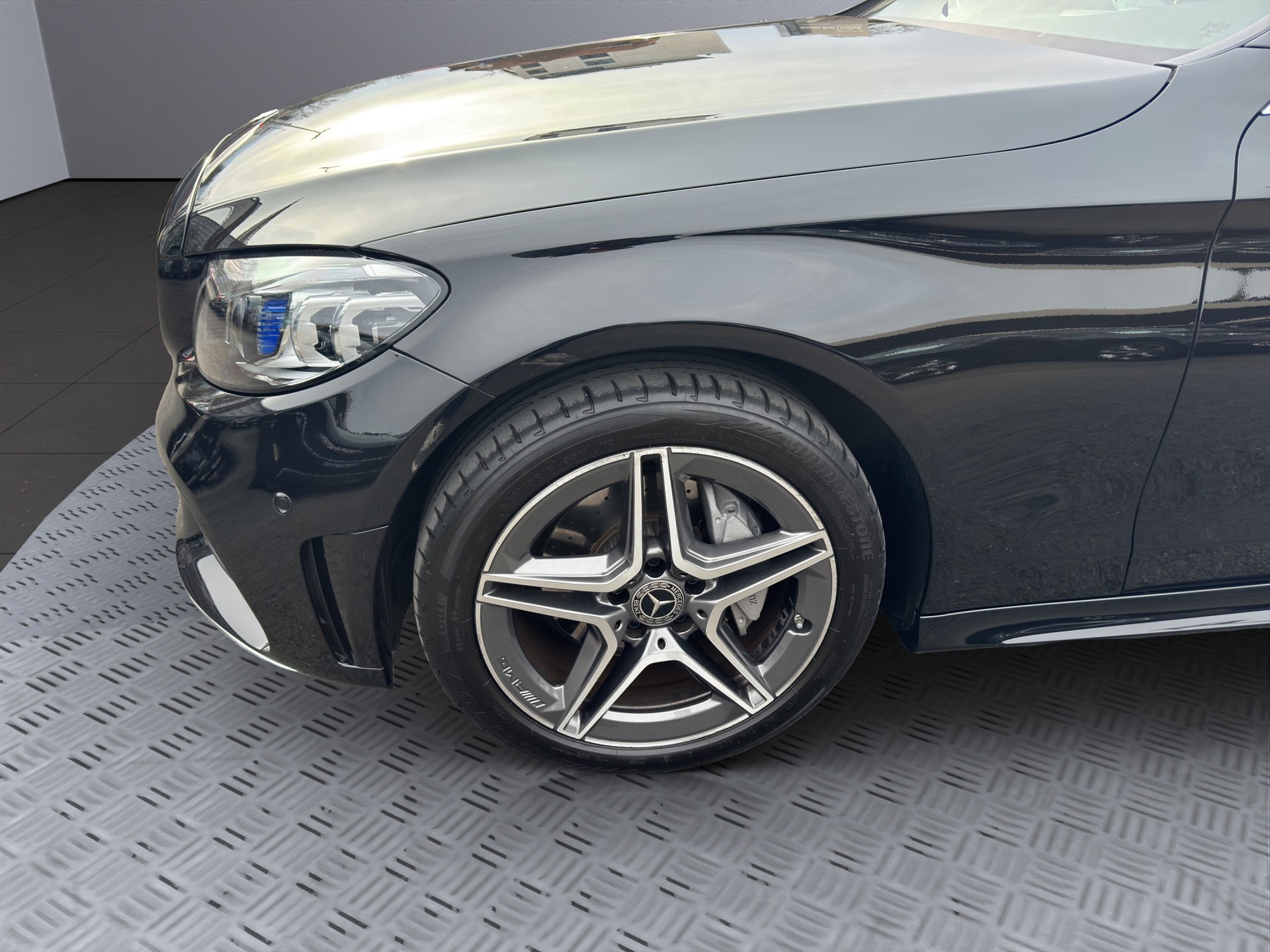 MERCEDES-BENZ C 200 AMG Line Cabriolet 4Matic 9G-Tronic-image-8