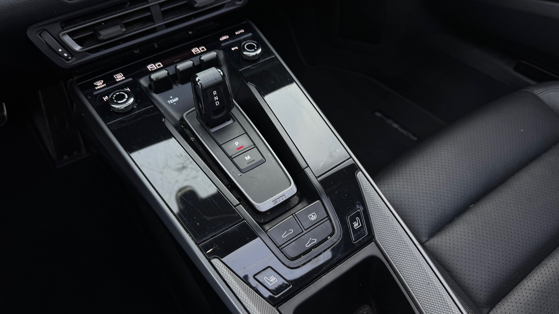 PORSCHE 911 Carrera PDK-image-13
