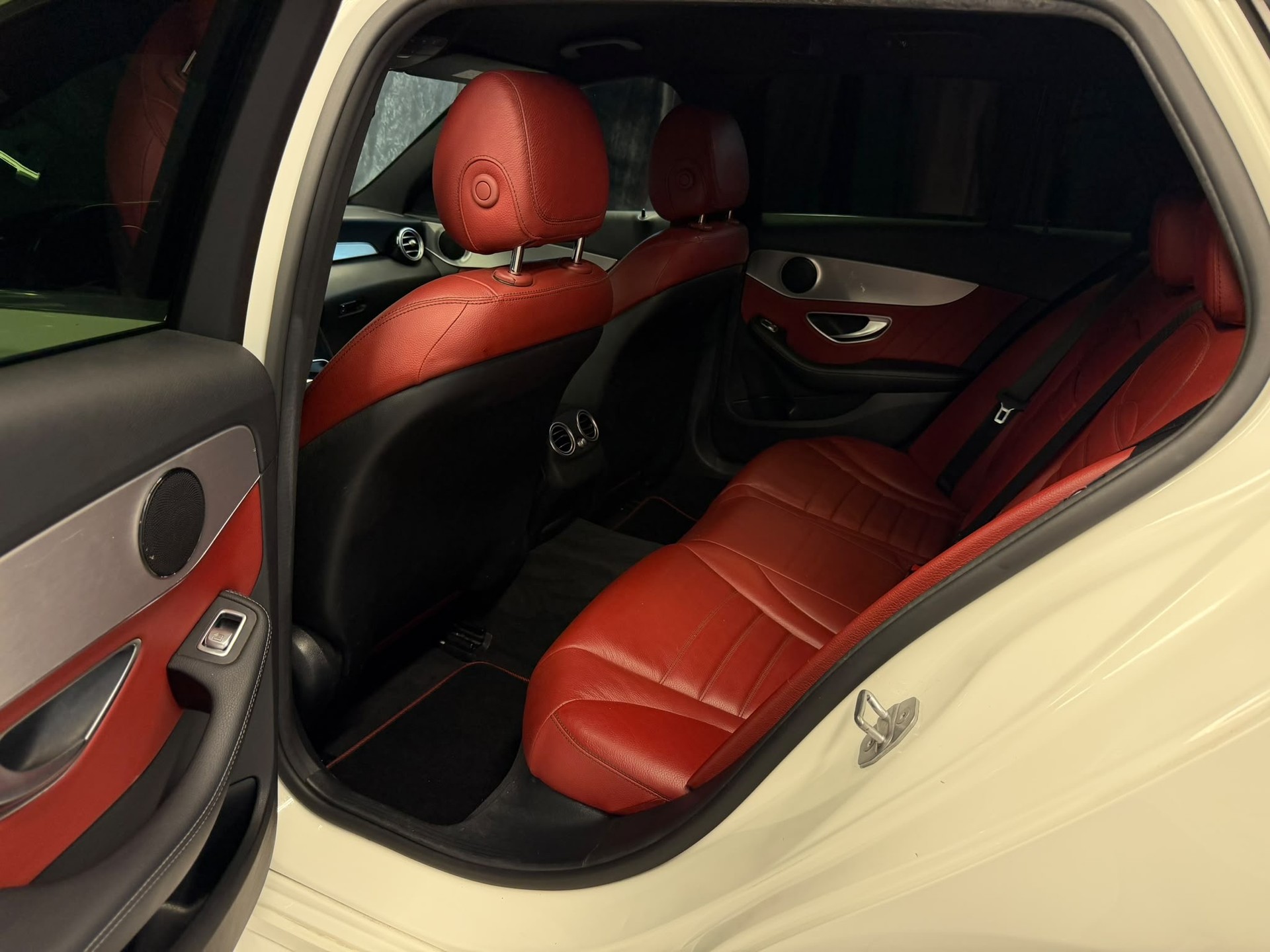 MERCEDES-BENZ C 300 AMG Line 9G-Tronic-image-11