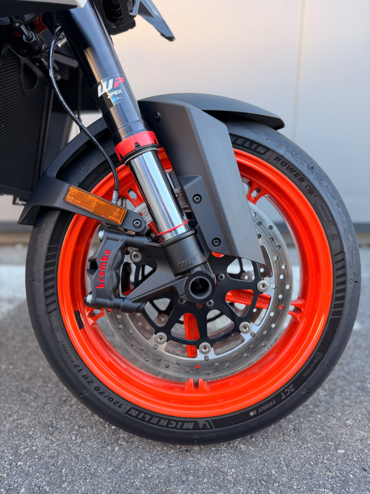 KTM 990 Duke R-showroom-element-3