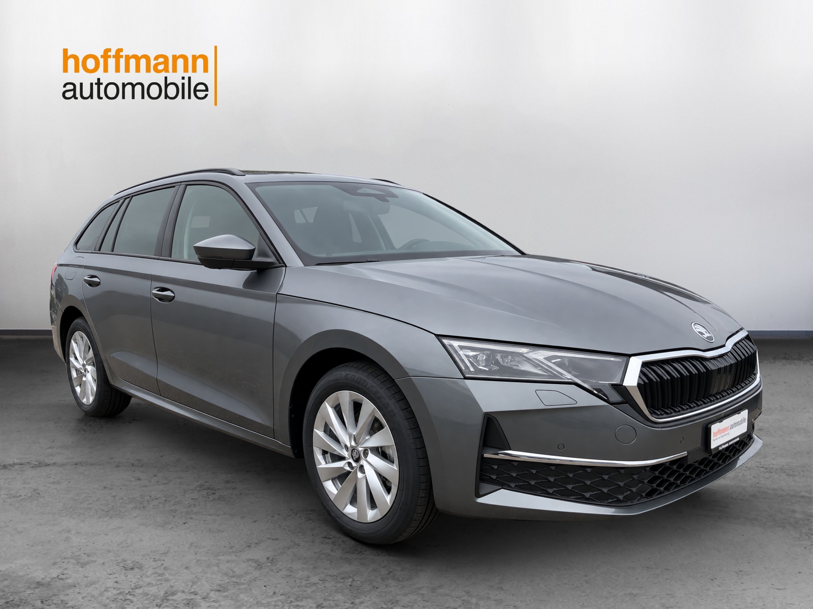 SKODA Octavia Combi 1.5 TSI mHEV DSG Sport Line-image-2