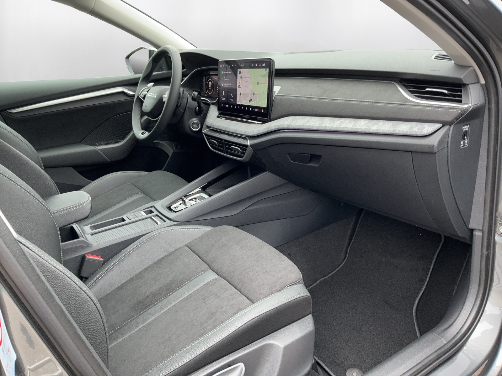 SKODA Octavia Combi 1.5 TSI mHEV DSG Sport Line-image-13