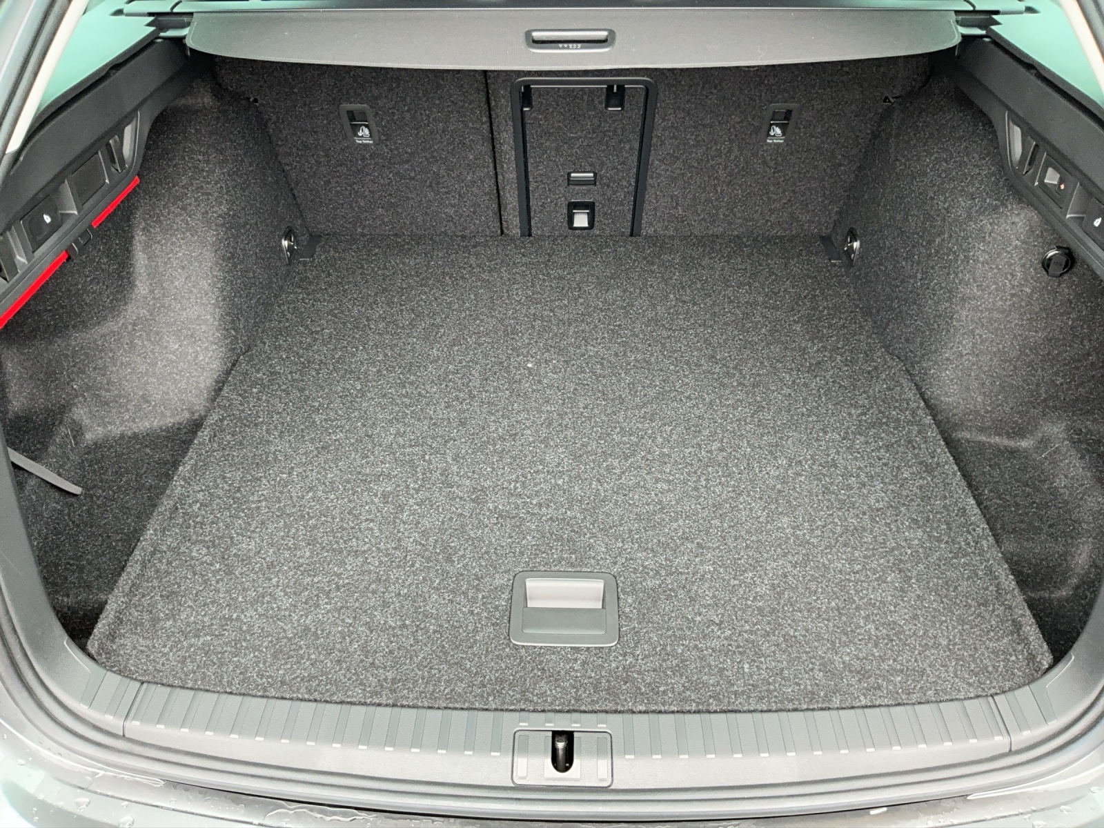 SKODA Octavia Combi 1.5 TSI mHEV DSG Sport Line-image-11