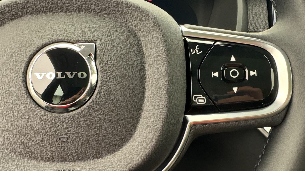 VOLVO XC90 T8 AWD PluginHybrid Ultra Dark Geartronic-image-9