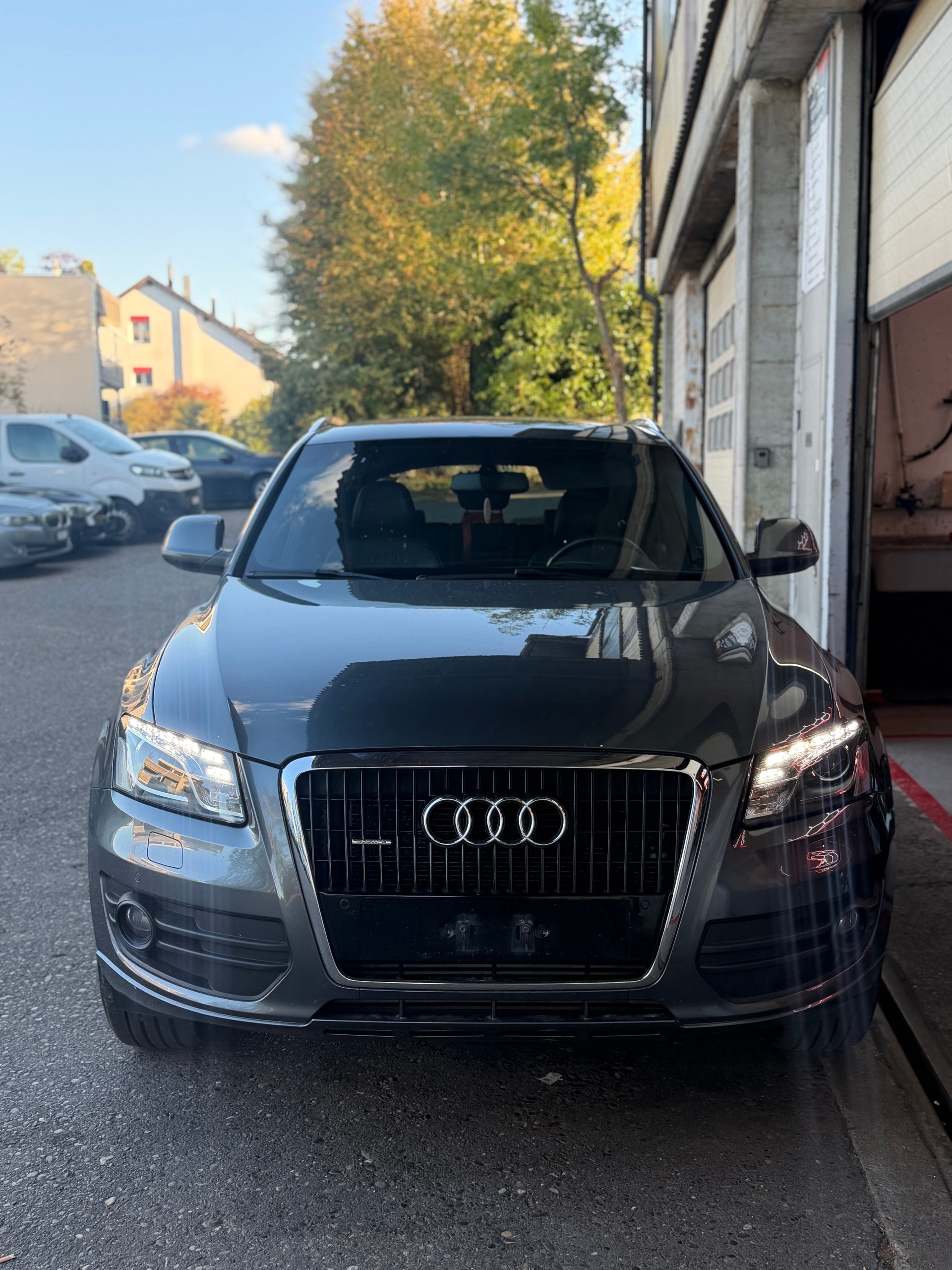 AUDI Q5 3.0 TDI quattro S-tronic-image-1