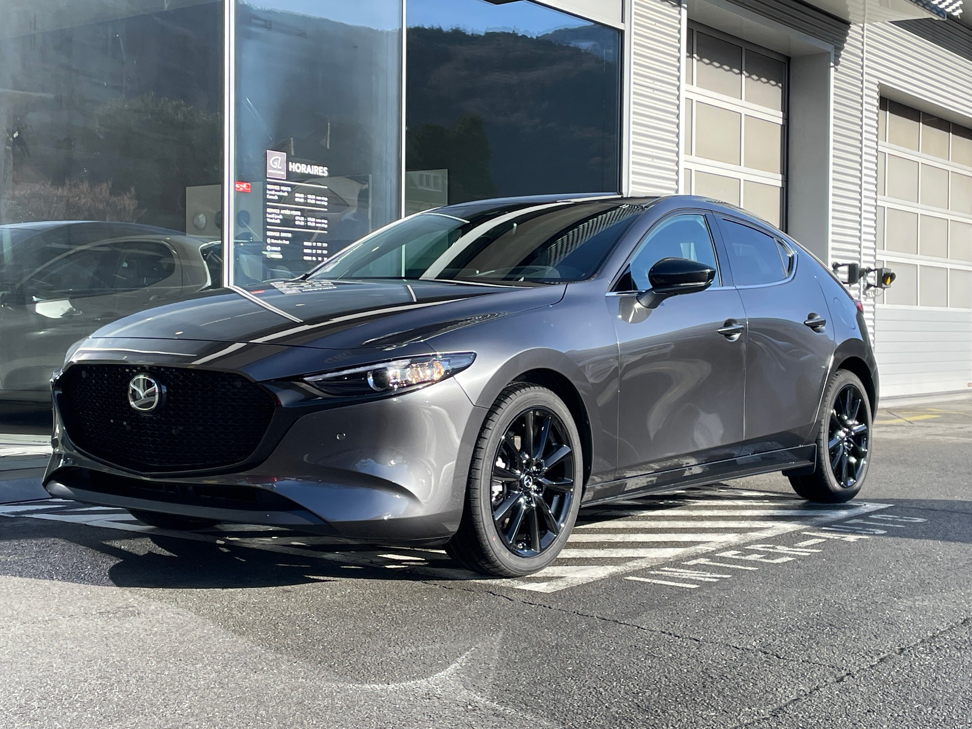MAZDA 3 Hatchback SKYACTIV-G M Hybrid 140 Homura Automat-image-0