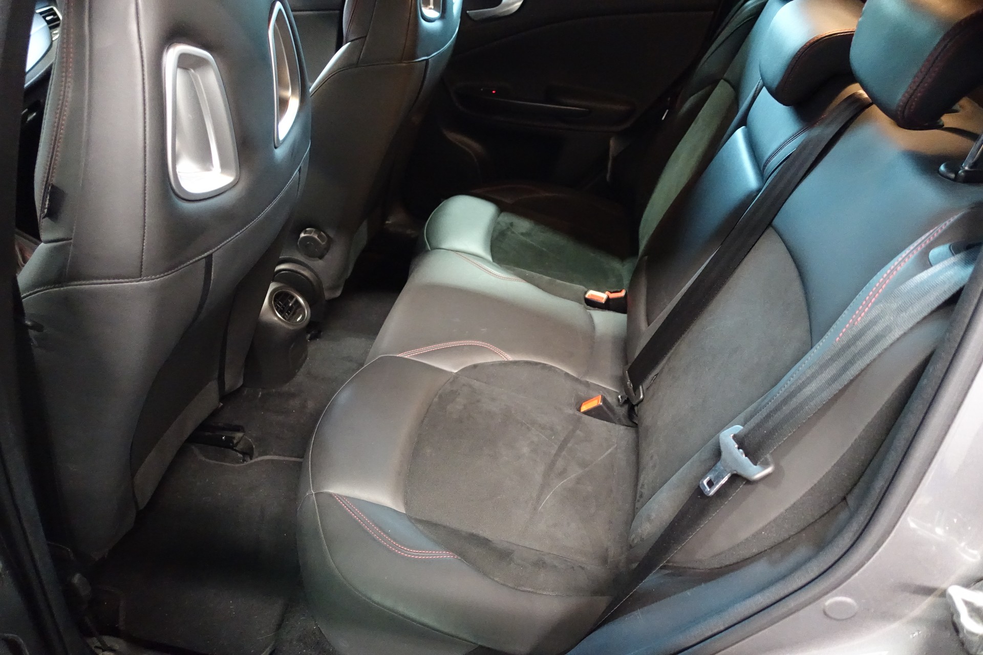 ALFA ROMEO Giulietta 1750 TBi Veloce TCT-image-9