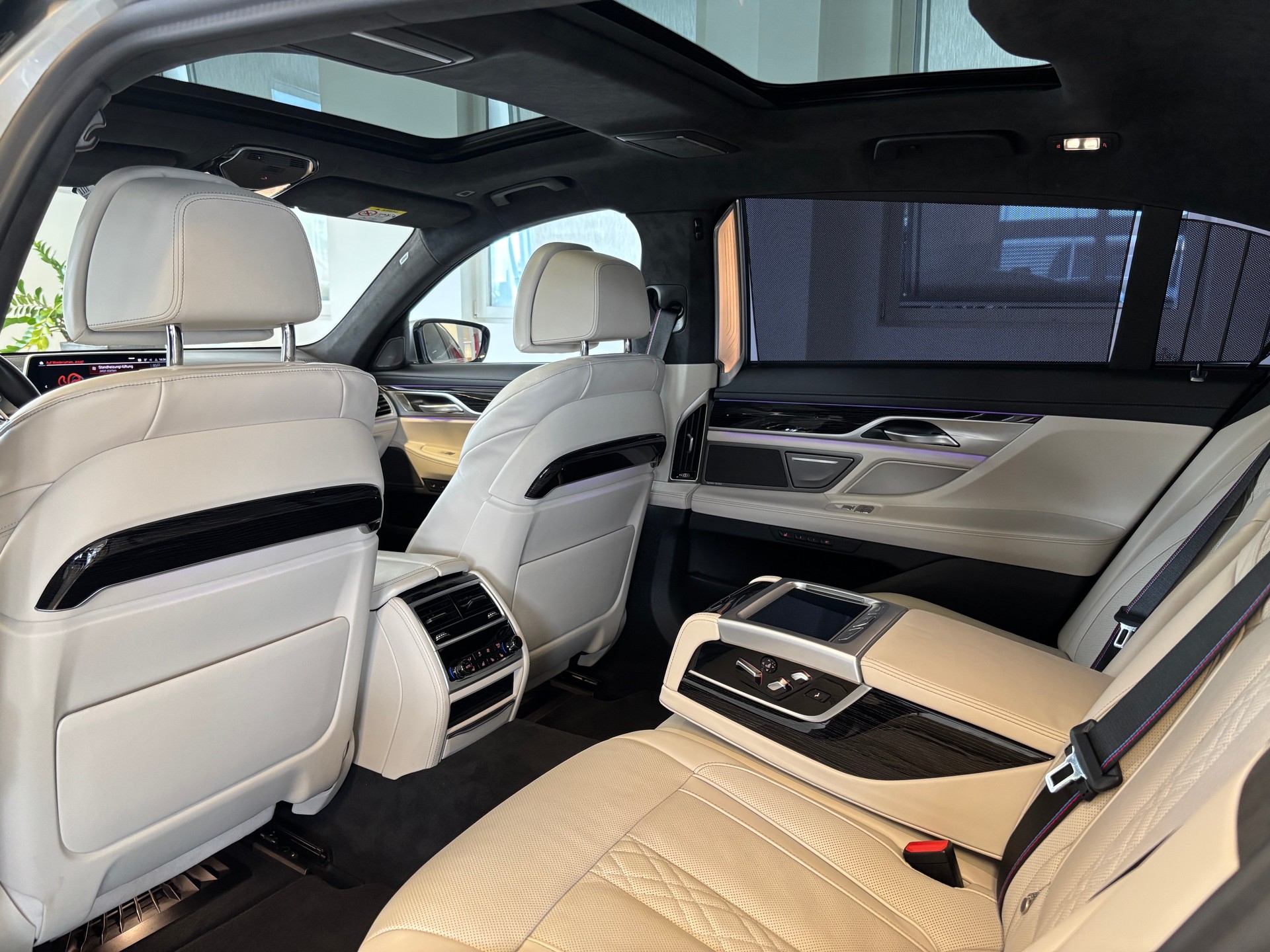 BMW 730Ld xDrive 48V M Sport Steptronic-image-10