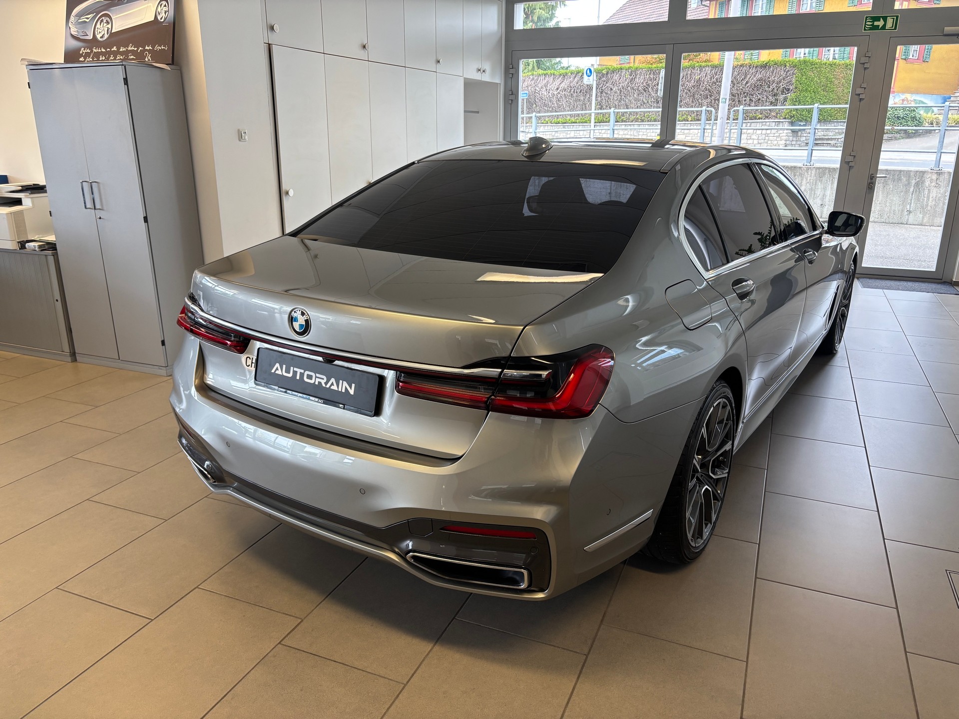 BMW 730Ld xDrive 48V M Sport Steptronic-image-2
