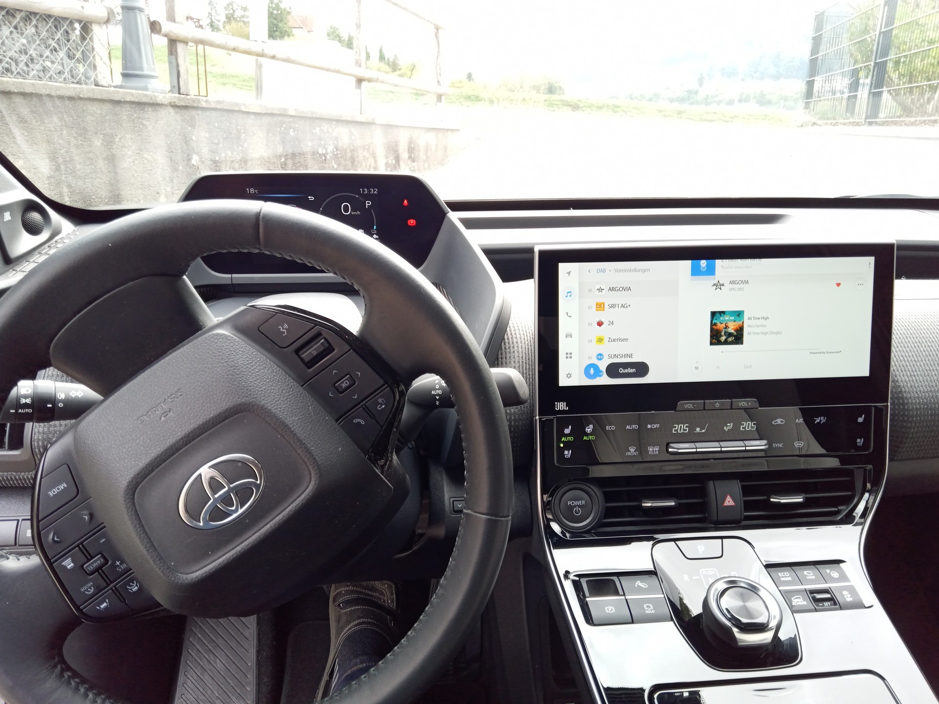 TOYOTA 6.6 kw OBC Premium AWD-image-3