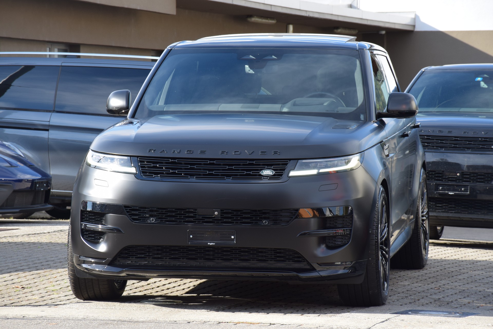 LAND ROVER Range Rover Sport P530 4.4 V8 Autobiography Automatic-image-2