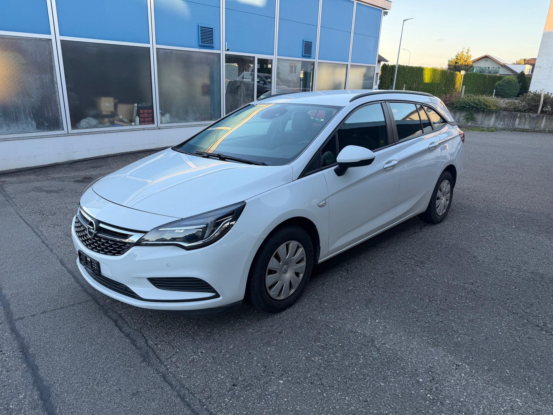 OPEL Astra Sports Tourer 1.6 CDTi ecoF Enjoy-image-1