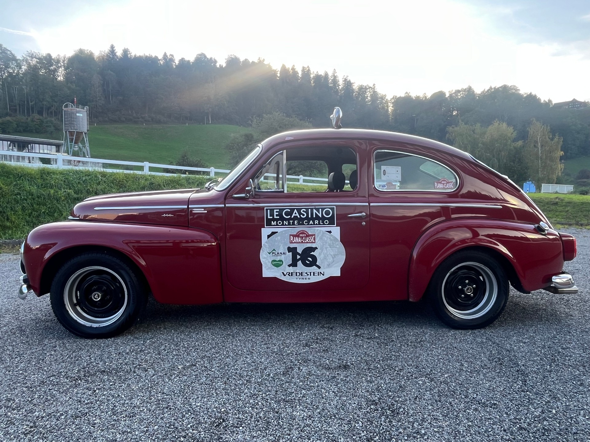 VOLVO Sport-showroom-element-1