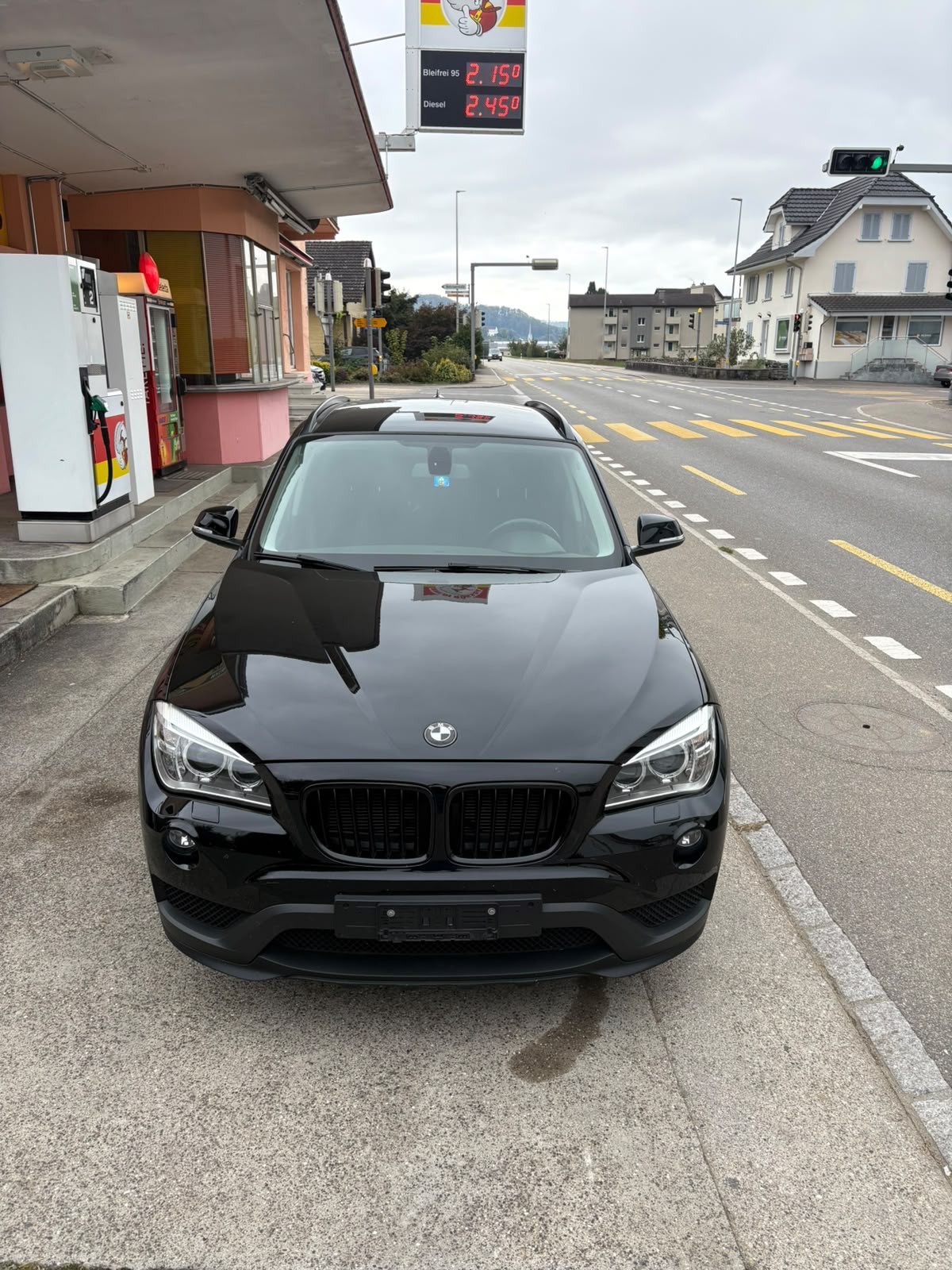 BMW X1 xDrive 18d-image-1