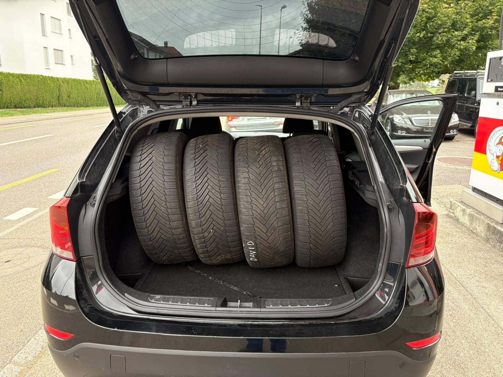 BMW X1 xDrive 18d-image-9
