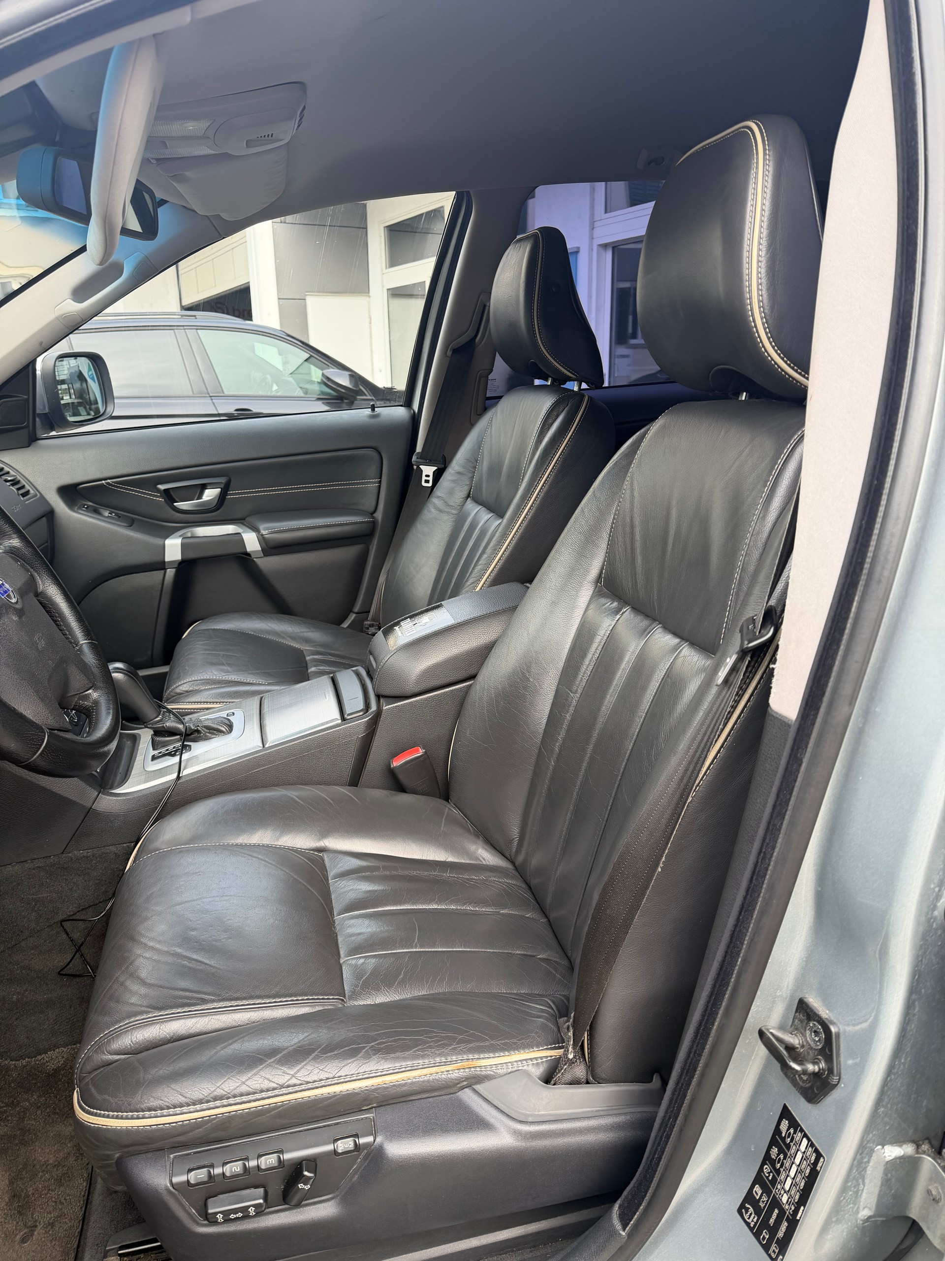 VOLVO XC90 D5 AWD Executive Geartronic-image-13