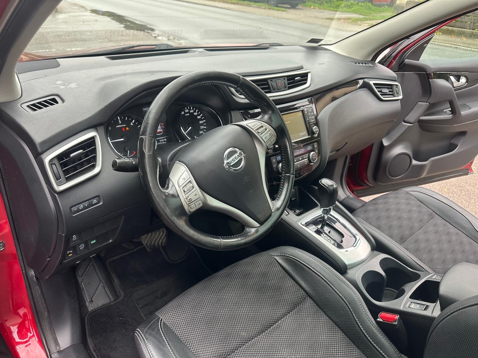 NISSAN Qashqai 1.6 dCi tekna Xtronic CVT-image-9