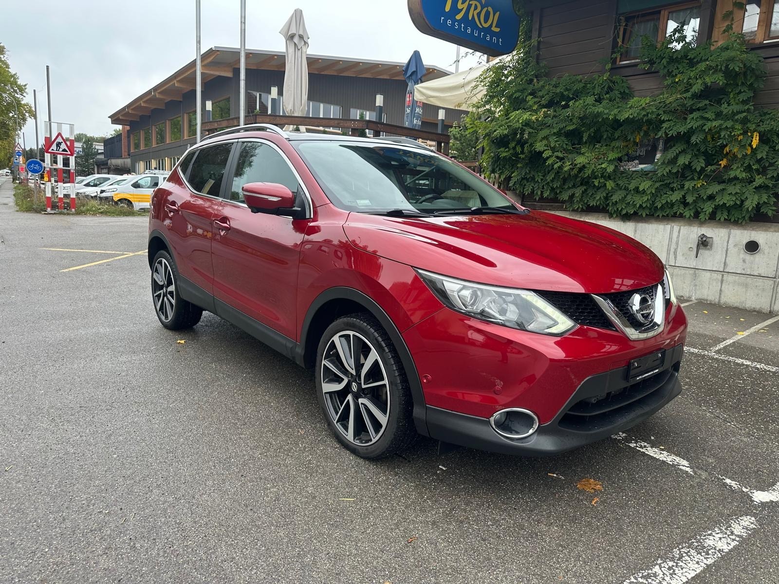 NISSAN Qashqai 1.6 dCi tekna Xtronic CVT-image-0