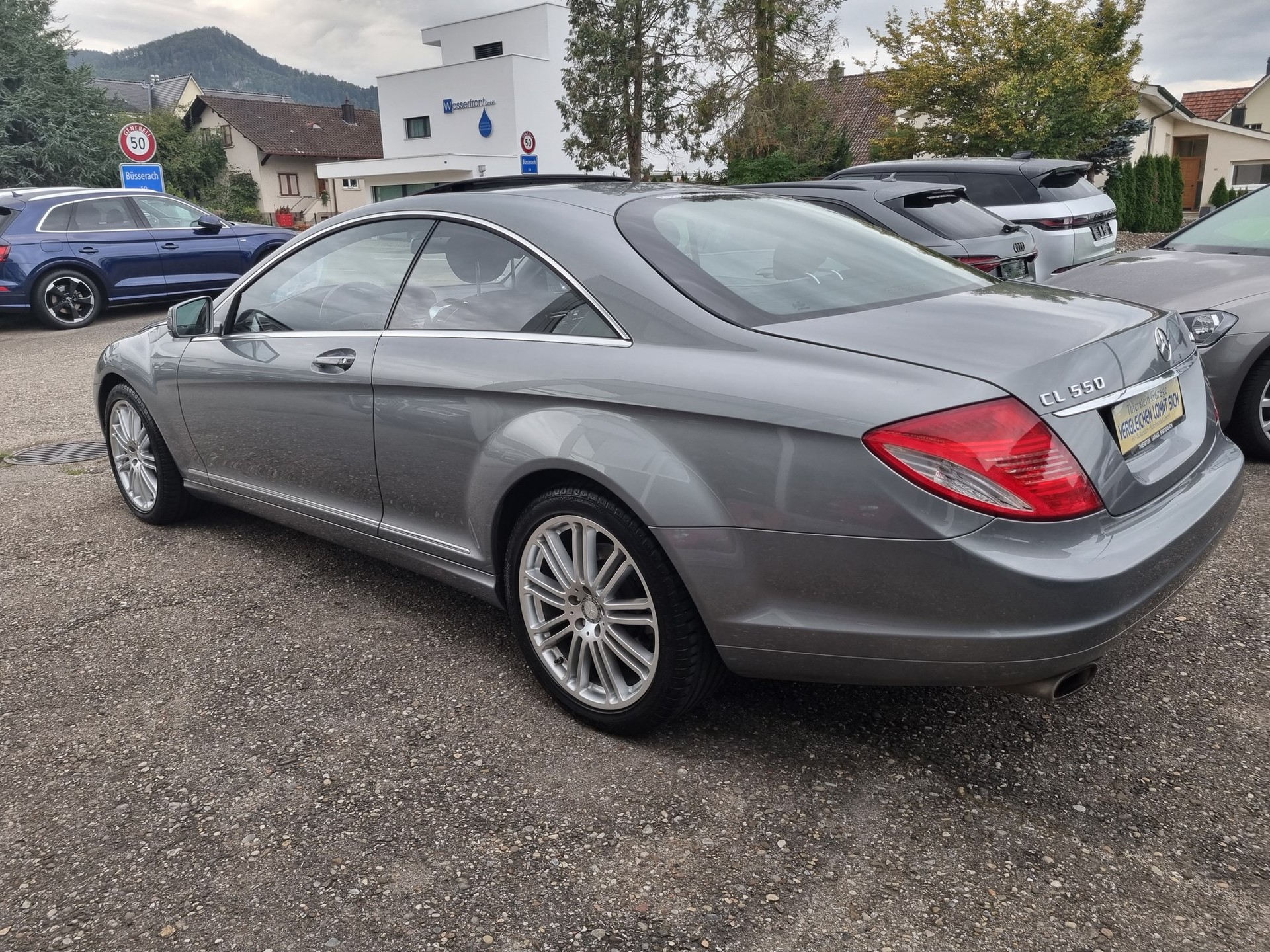 MERCEDES-BENZ CL 550 4Matic 7G-Tronic-showroom-element-3