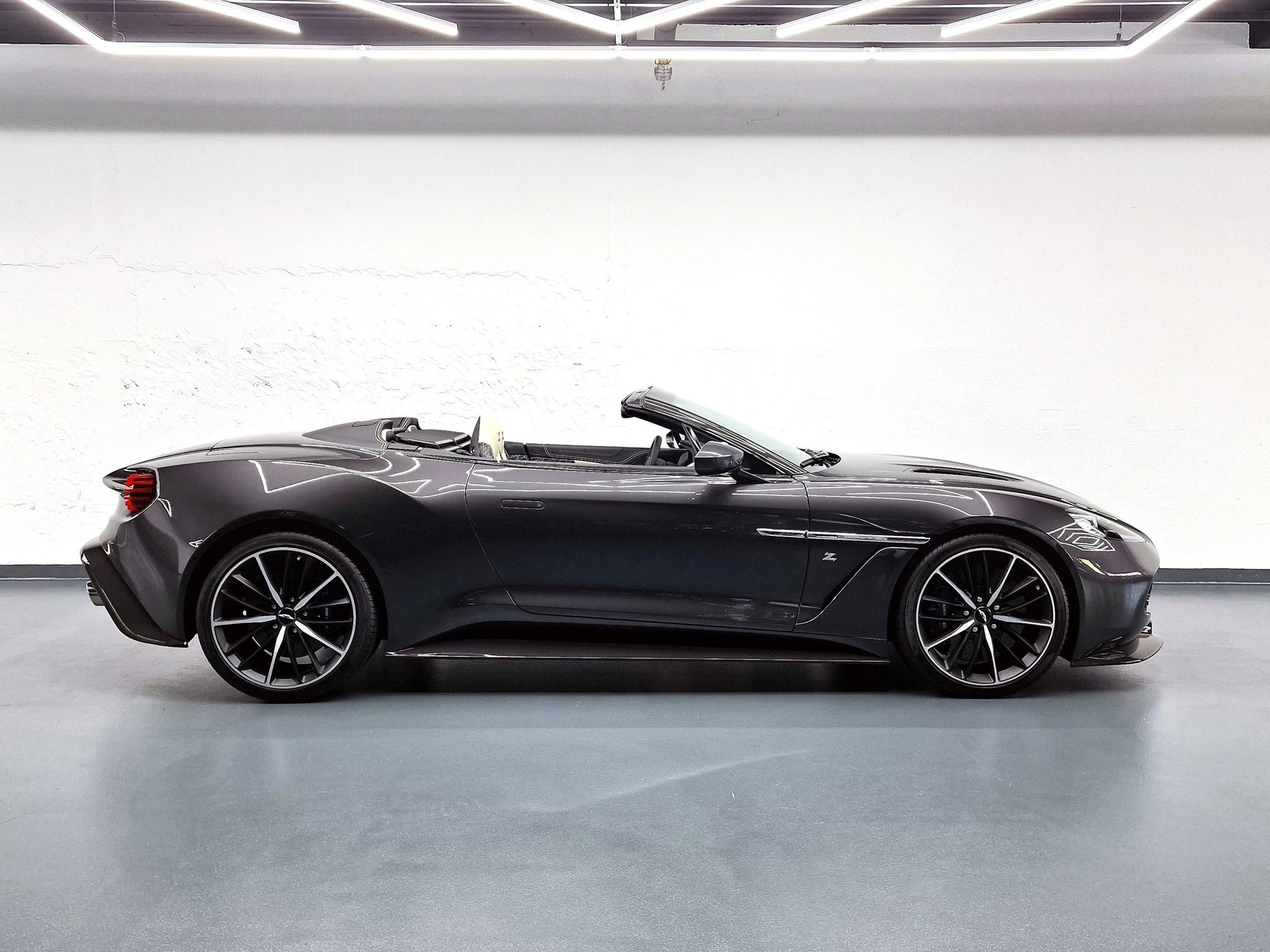 ASTON MARTIN Vanquish S Volante 6.0 V12 ZAGATO