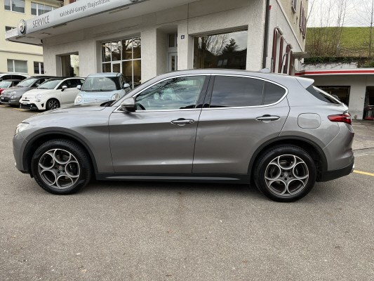 ALFA ROMEO Stelvio 2.2JTDM Execu. Q4-showroom-element-1