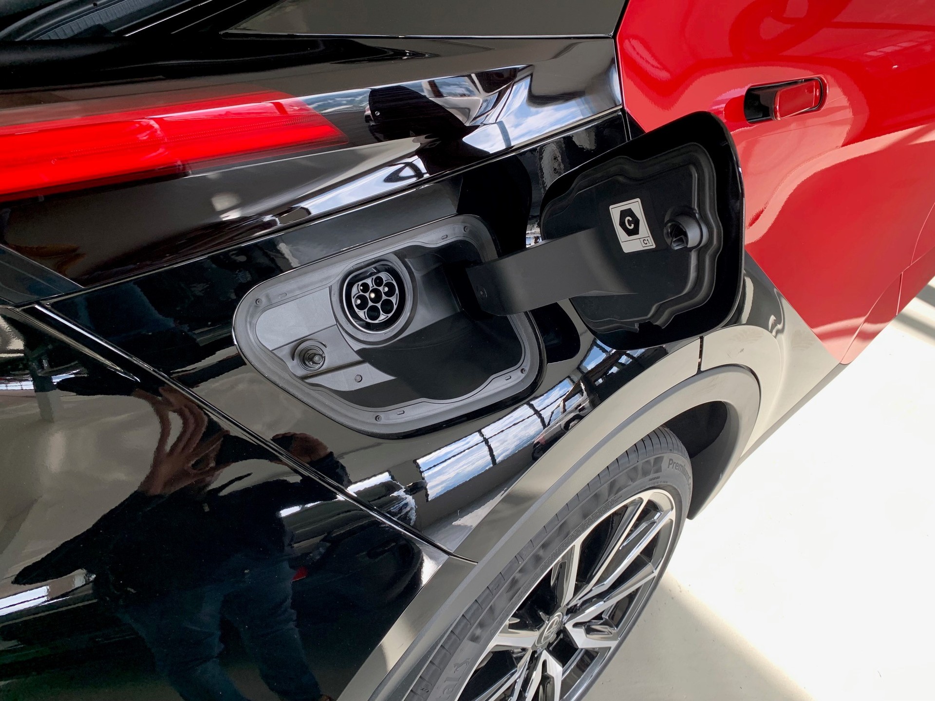 TOYOTA C-HR 2.0 PHEV GR Sport Premiere-image-7
