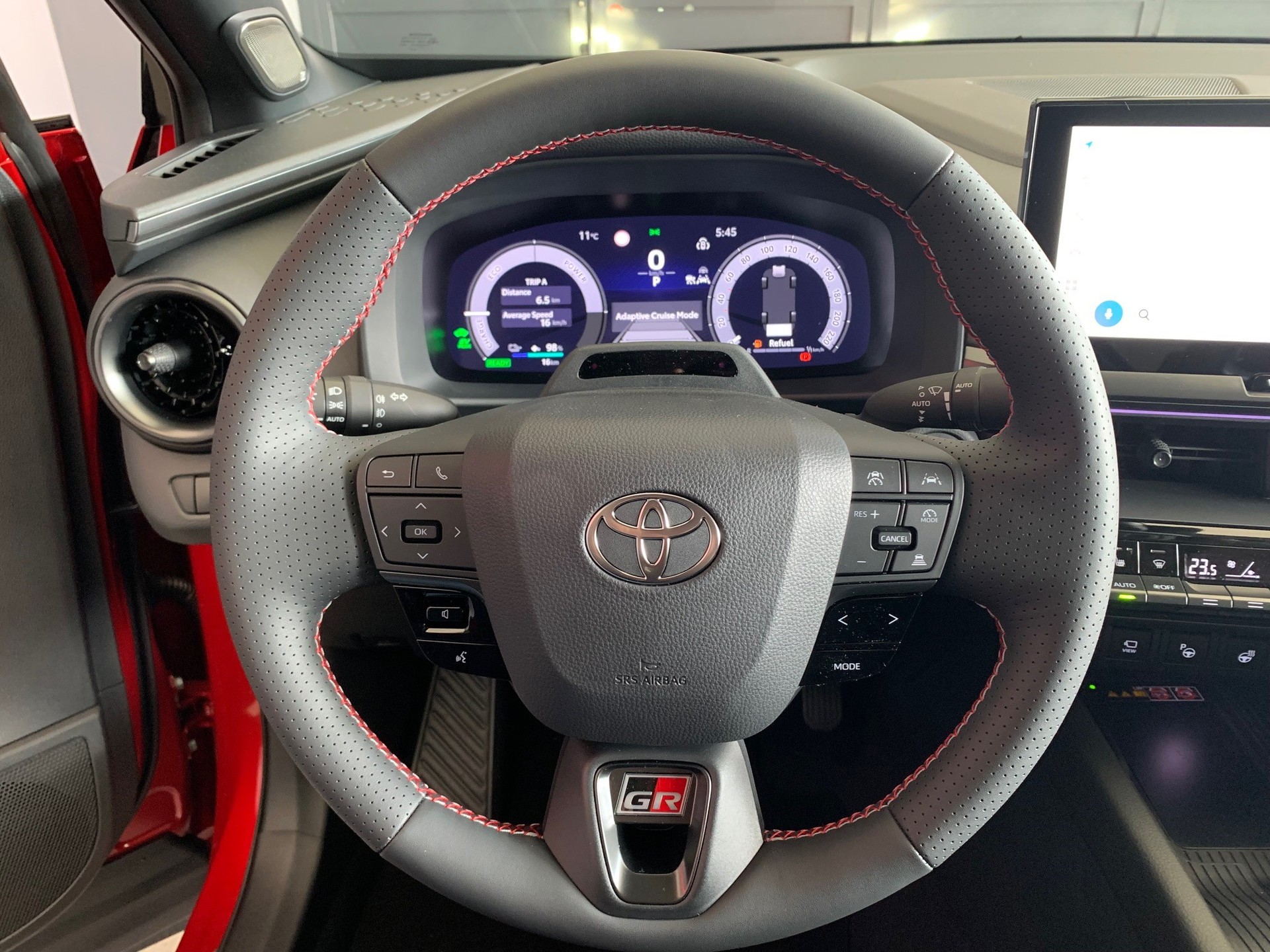 TOYOTA C-HR 2.0 PHEV GR Sport Premiere-image-12