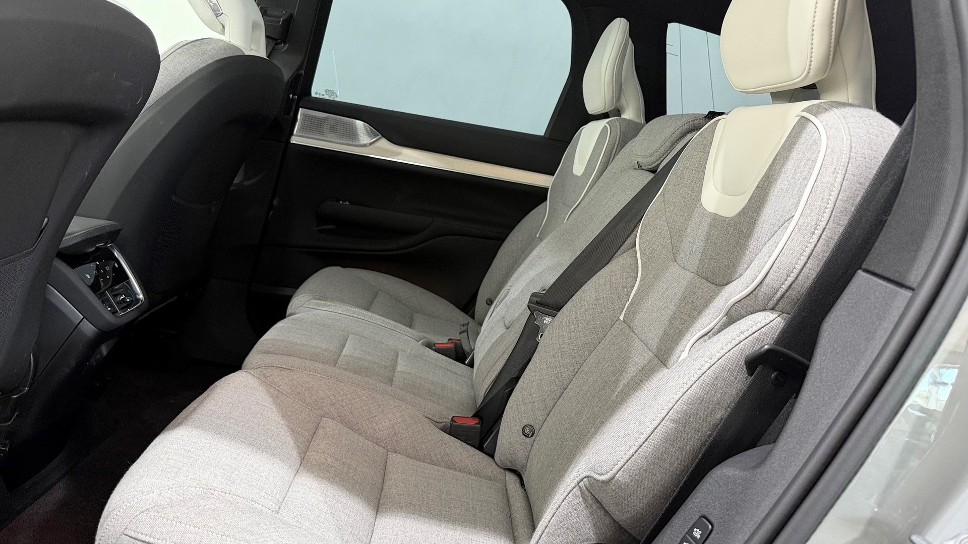 VOLVO EX 90 Twin Performance Ultra AWD-image-6