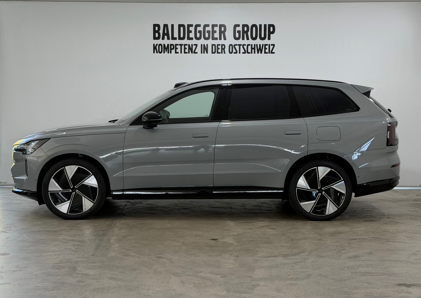 VOLVO EX 90 Twin Performance Ultra AWD-image-2