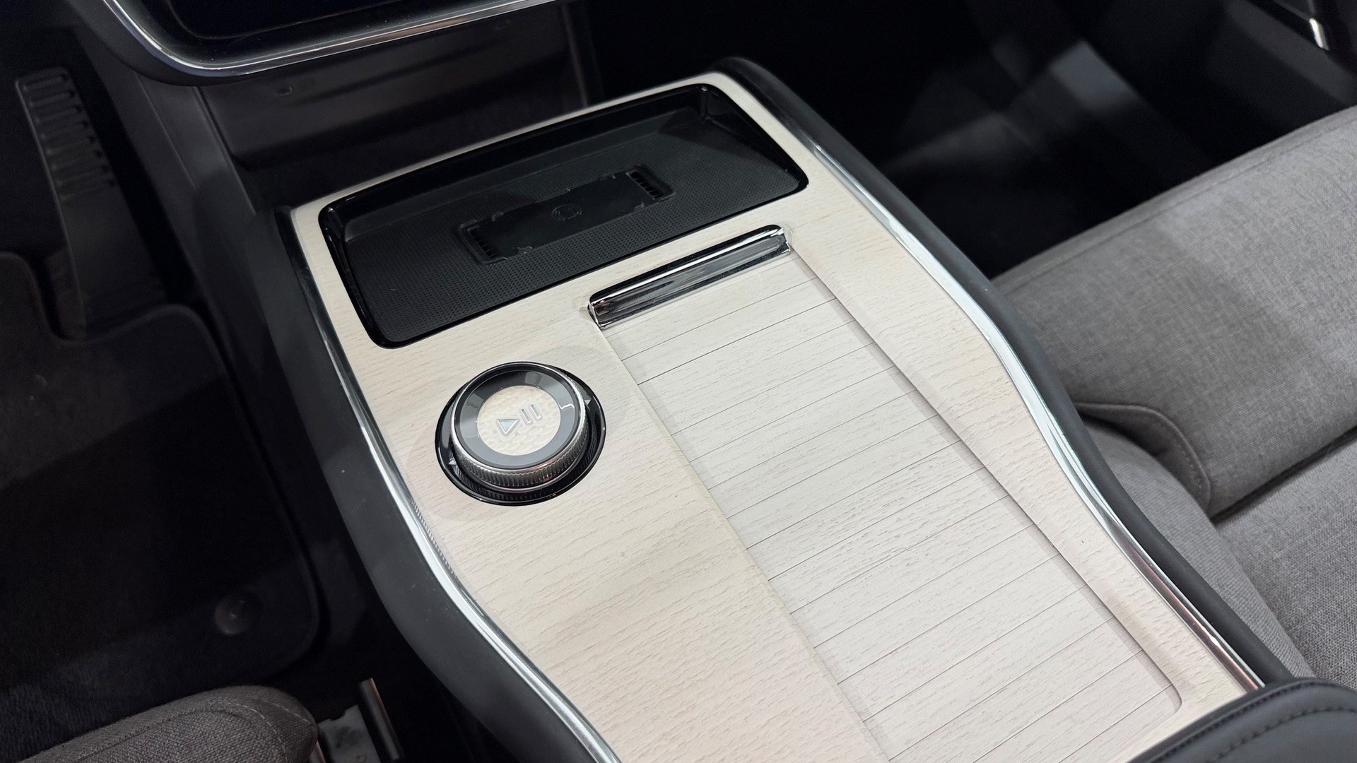 VOLVO EX 90 Twin Performance Ultra AWD-image-14
