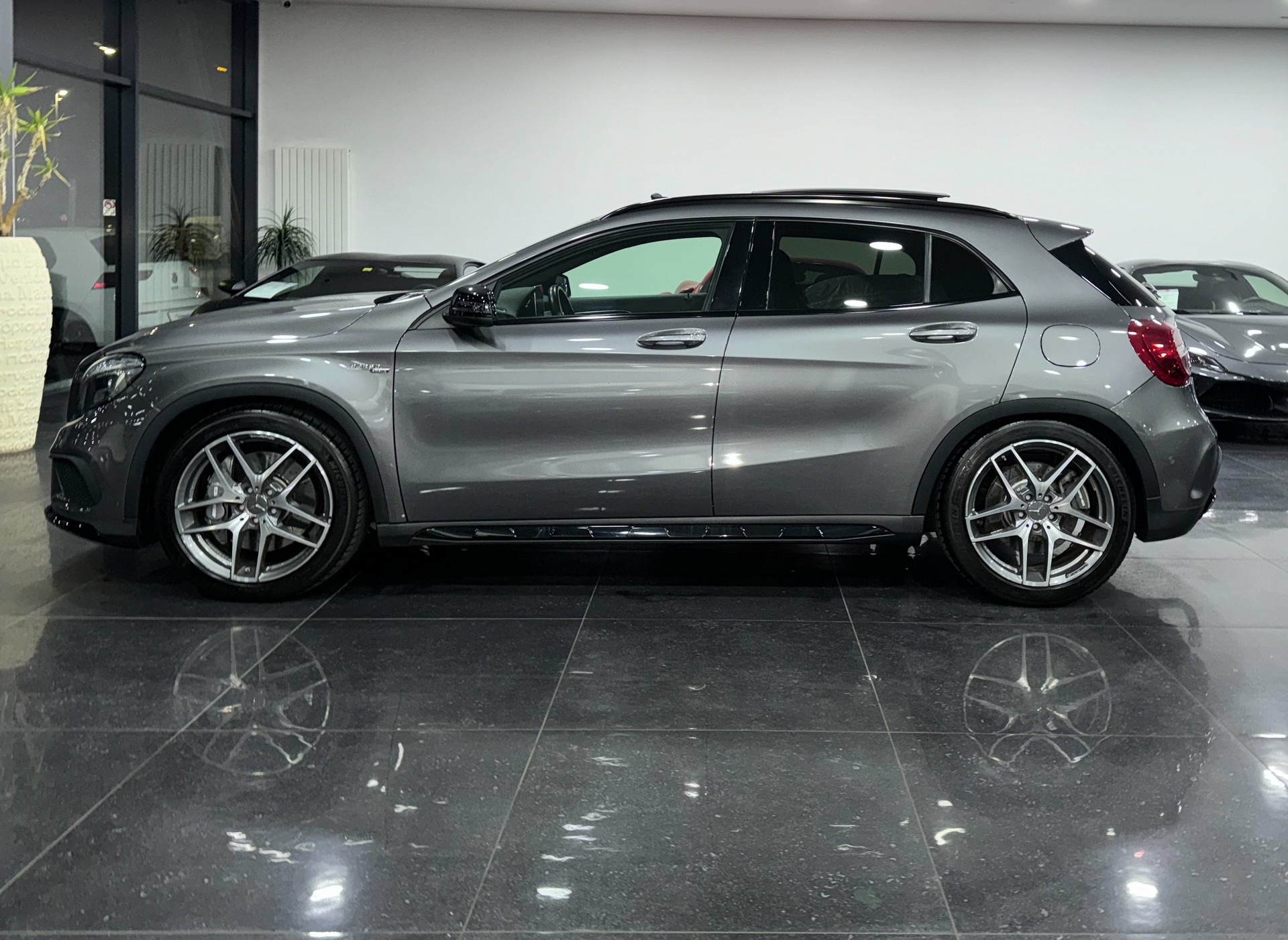 MERCEDES-BENZ GLA 45 AMG 4Matic 7G-DCT-image-7