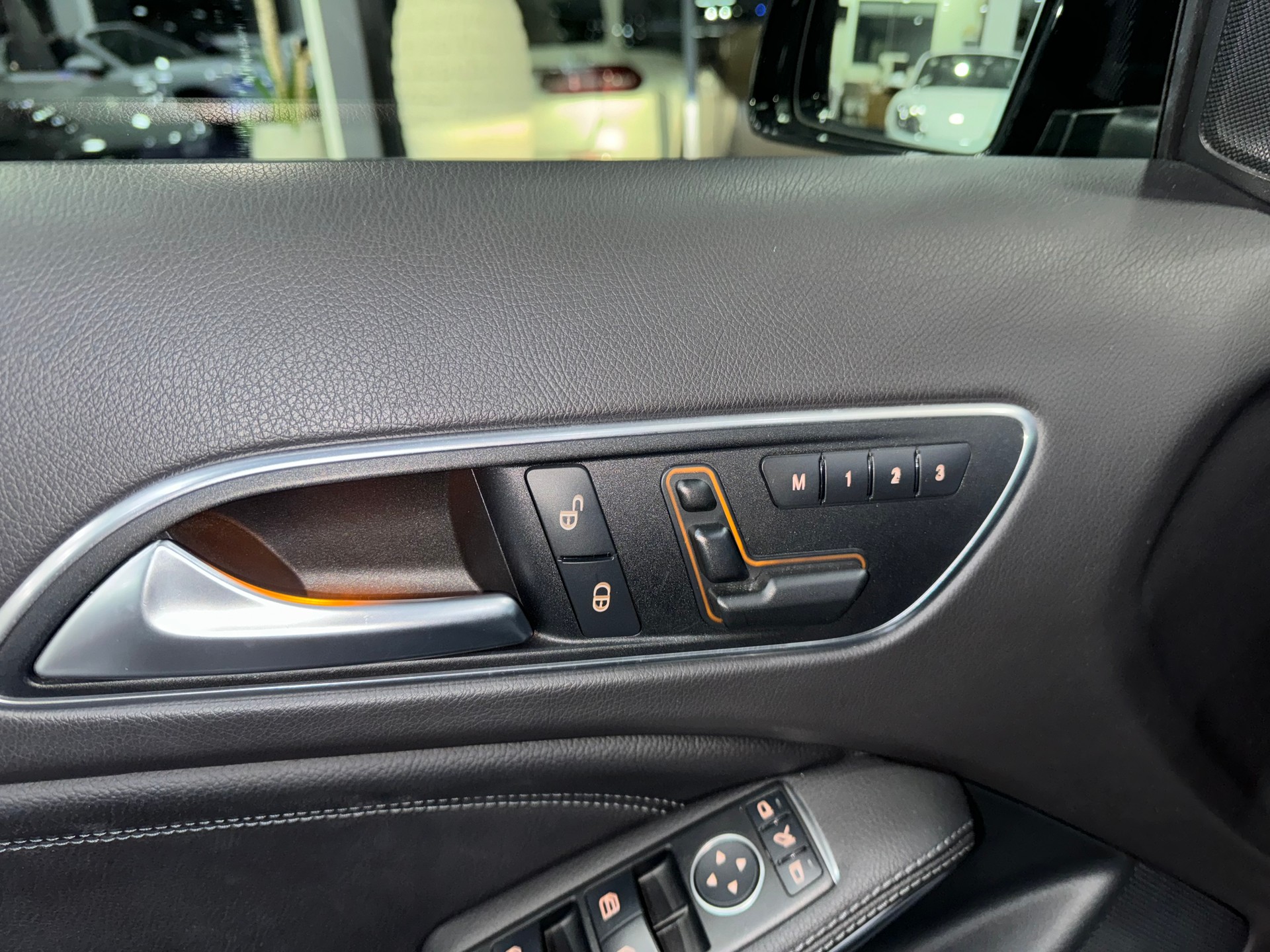 MERCEDES-BENZ GLA 45 AMG 4Matic 7G-DCT-image-12