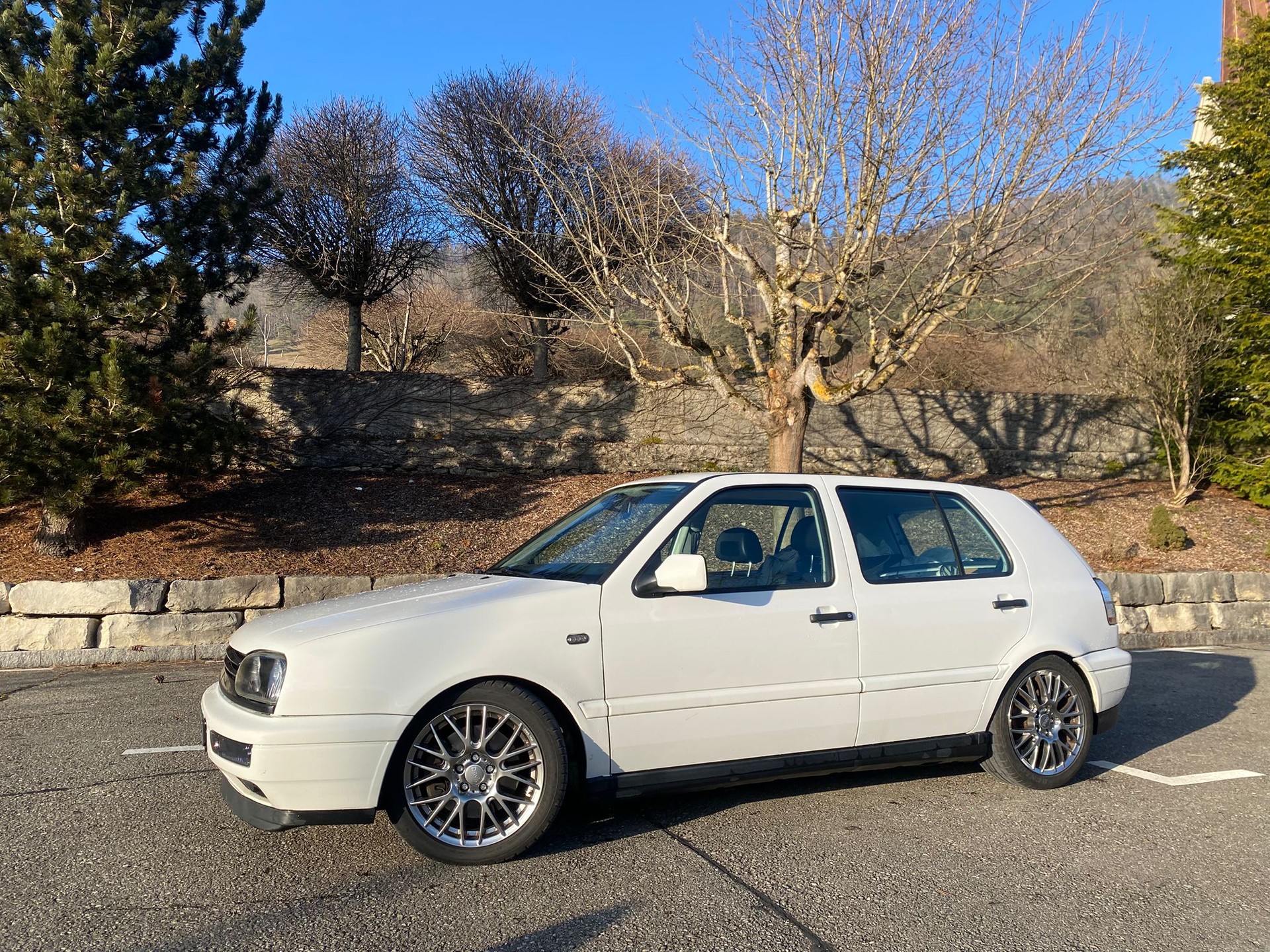 VW Golf 2800 VR6 Edition-image-2