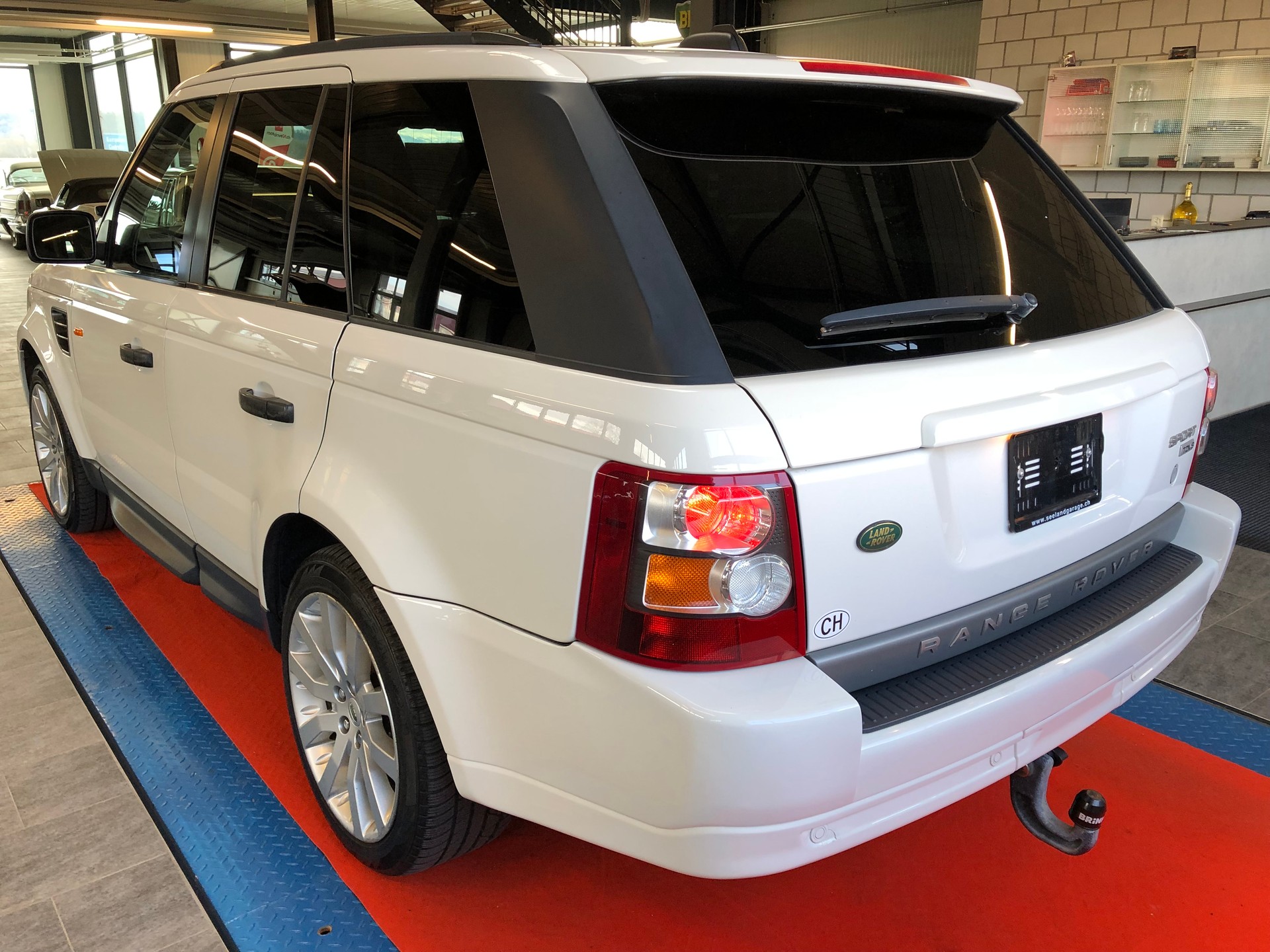 LAND ROVER Range Rover Sport 3.6 Td8 HSE Automatic-image-6