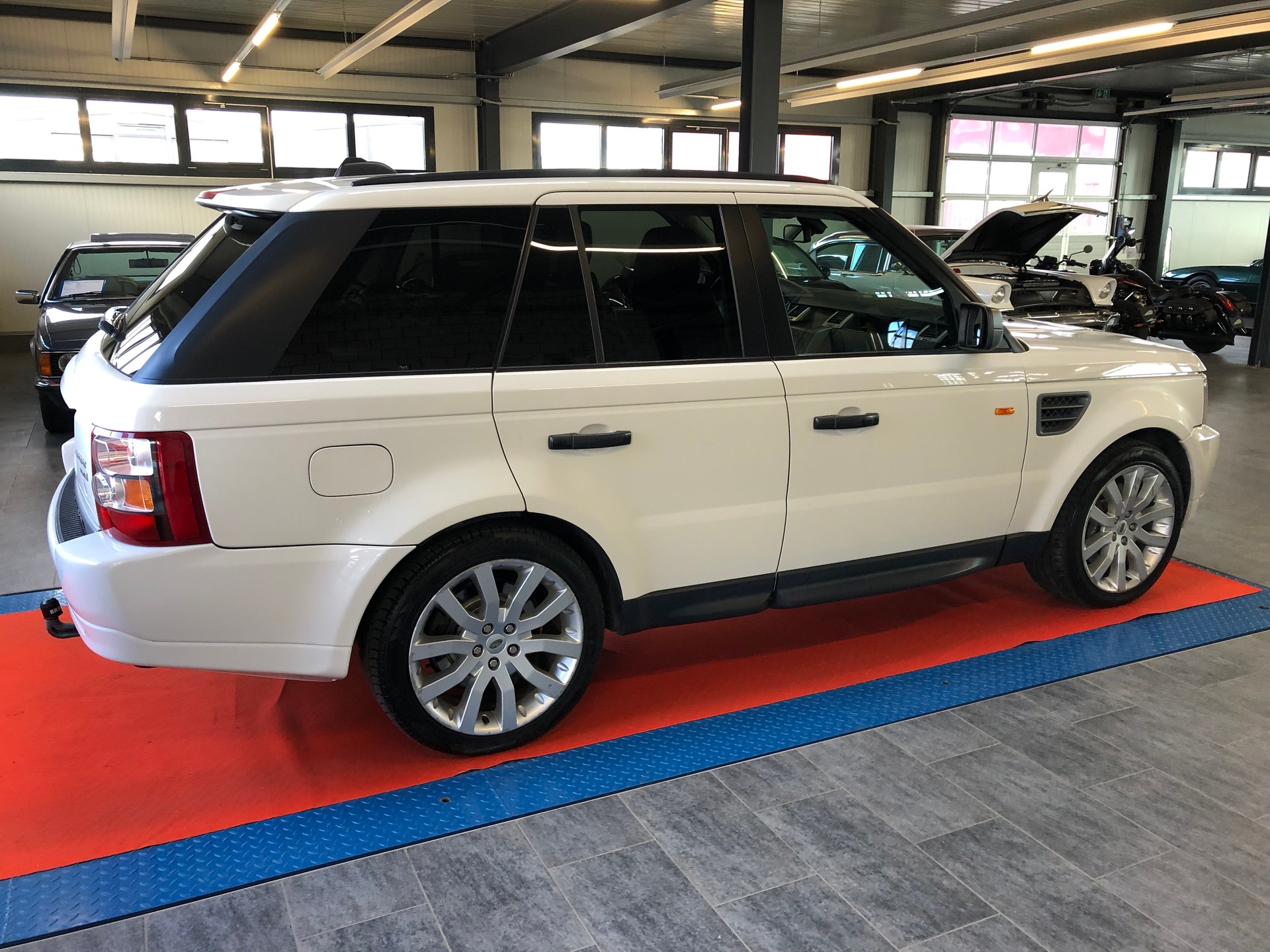 LAND ROVER Range Rover Sport 3.6 Td8 HSE Automatic-image-9