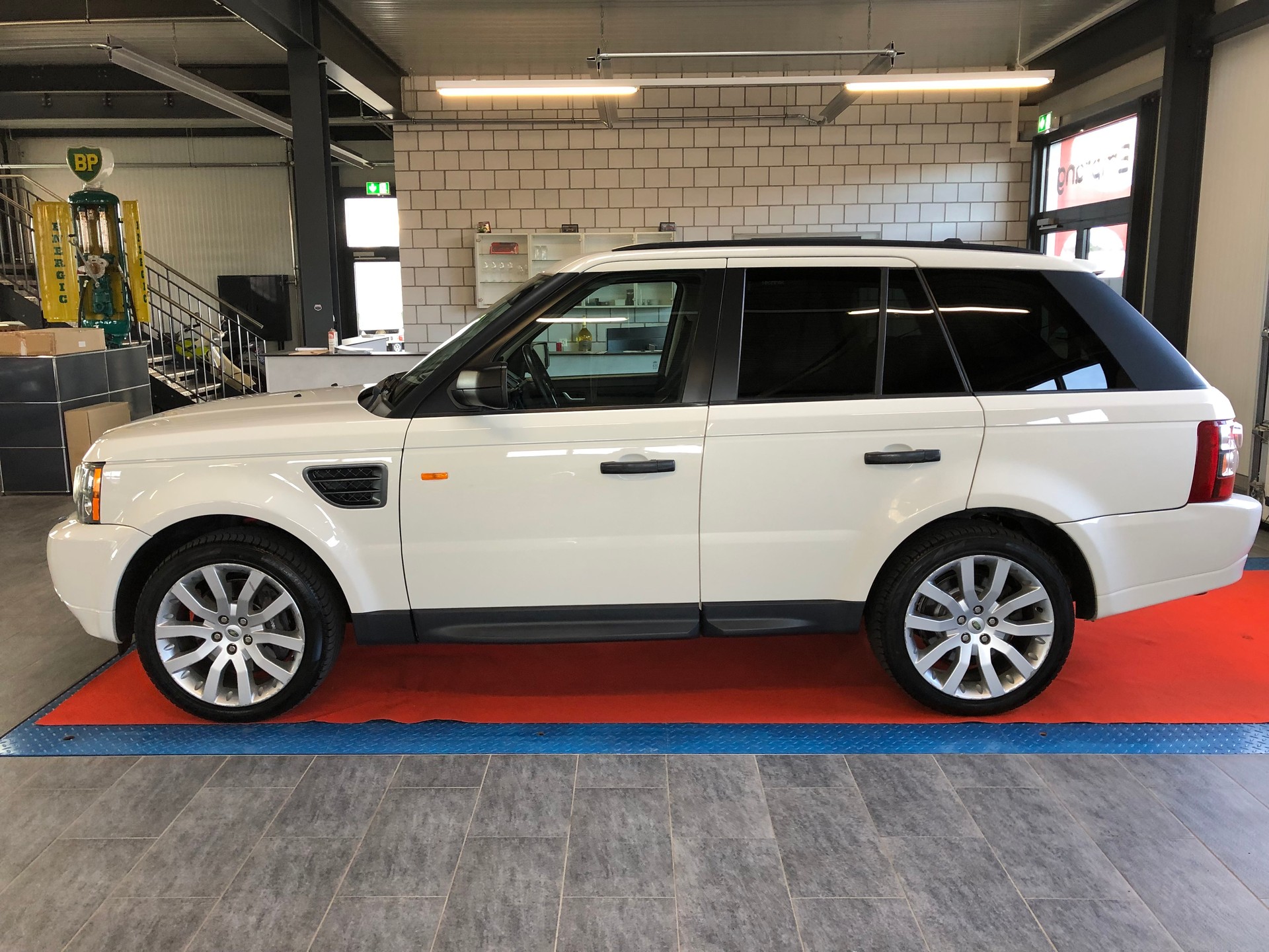 LAND ROVER Range Rover Sport 3.6 Td8 HSE Automatic-image-5
