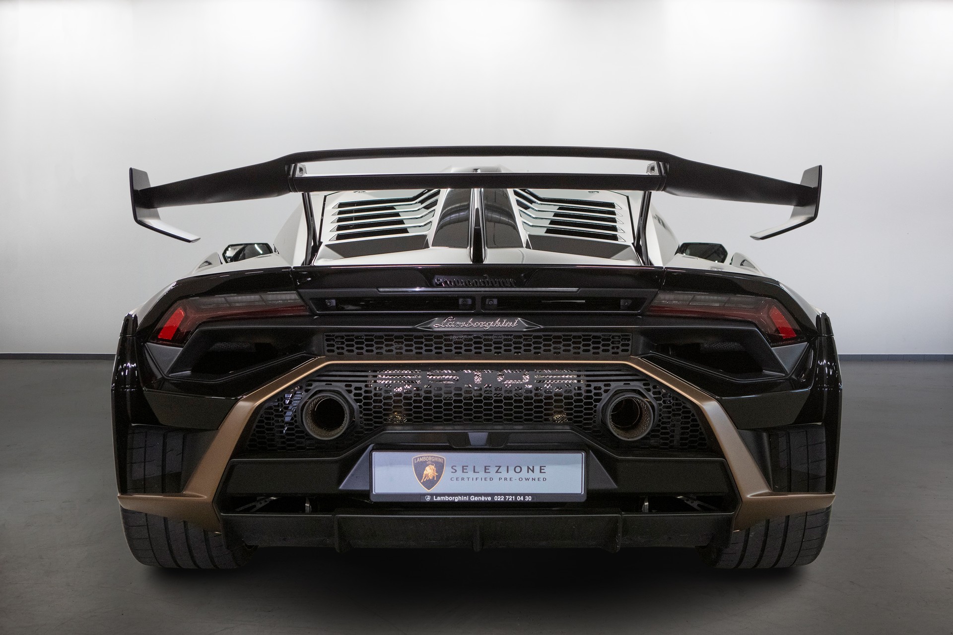 LAMBORGHINI Huracan STO Coupé DCT RWD-image-3